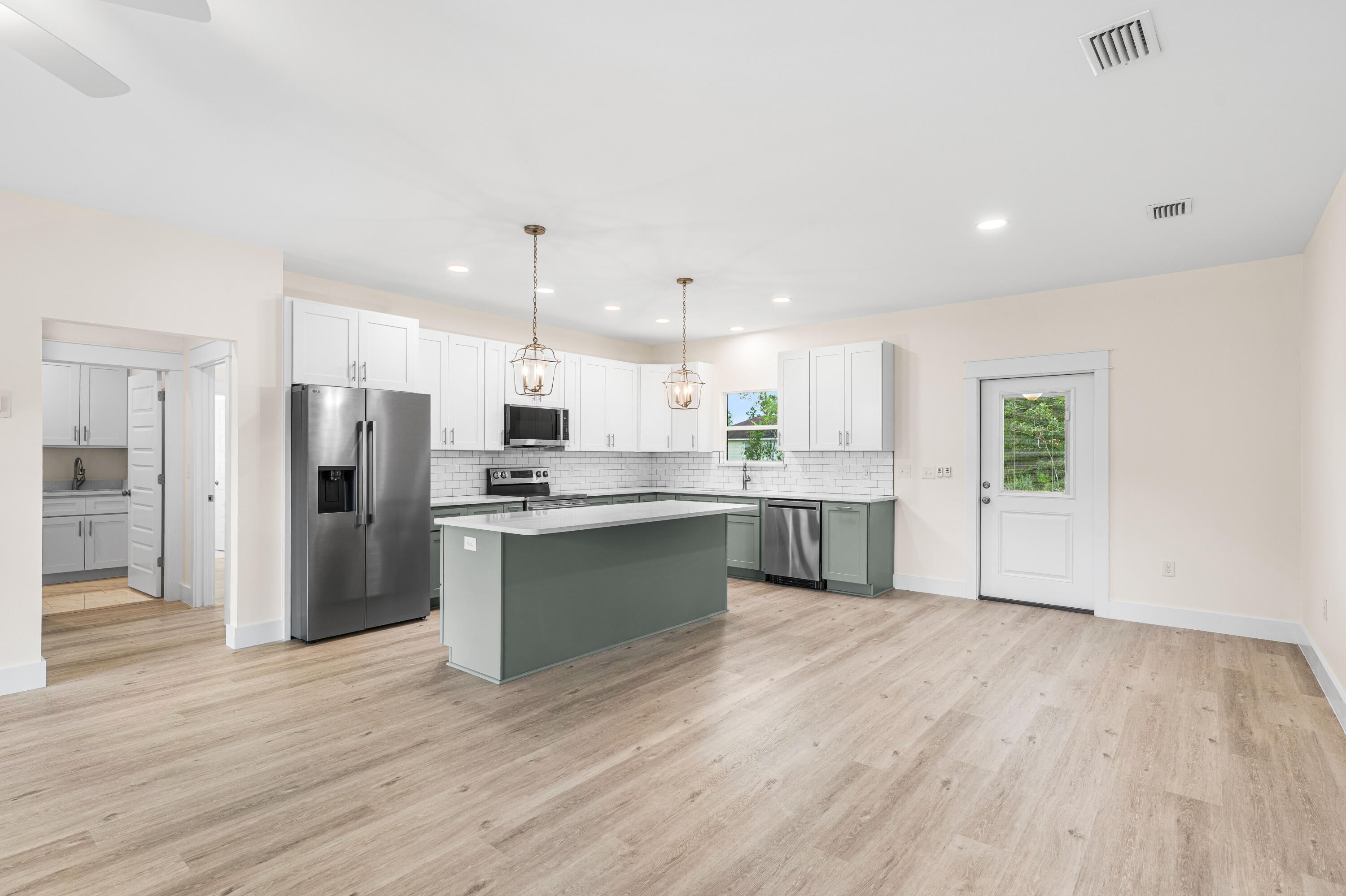 THE PINES - Residential