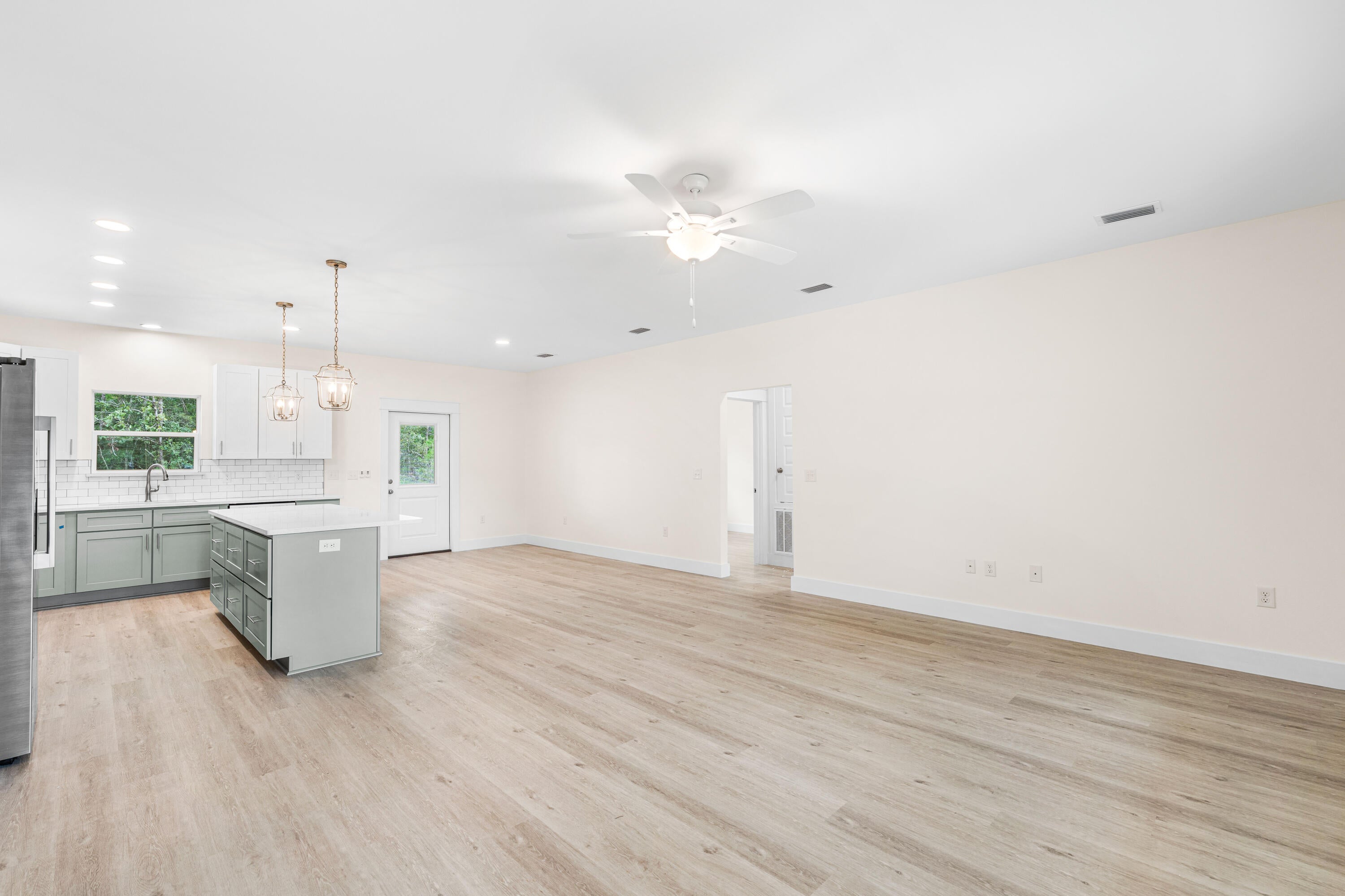 THE PINES - Residential