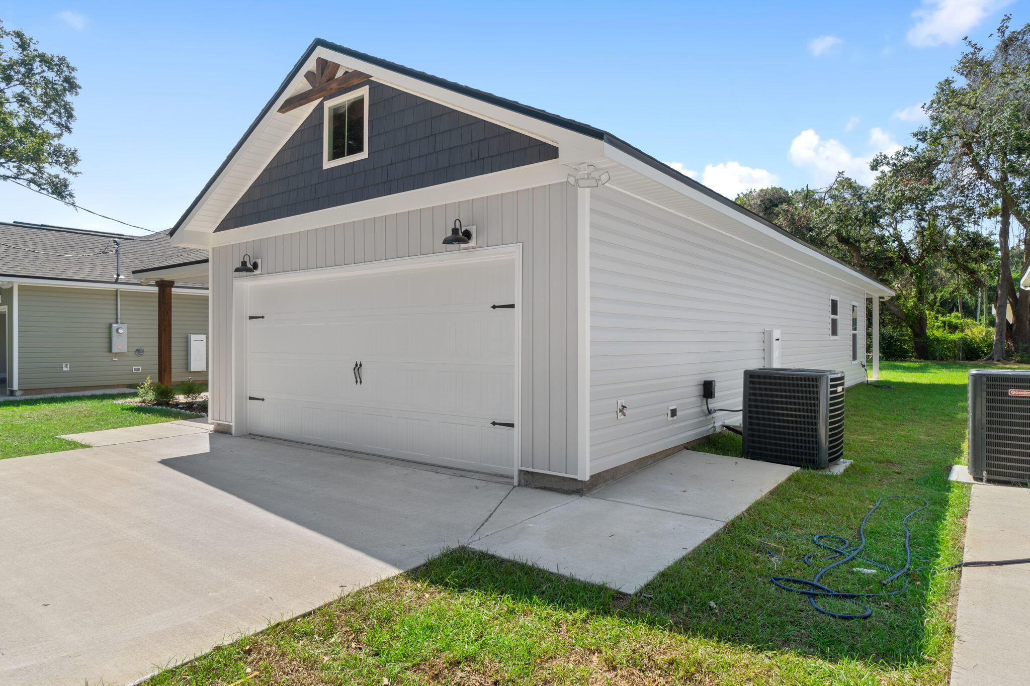 Madelyn Woods - Residential