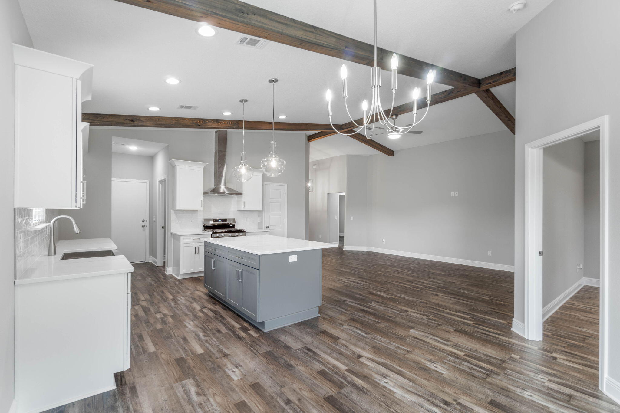 Madelyn Woods - Residential