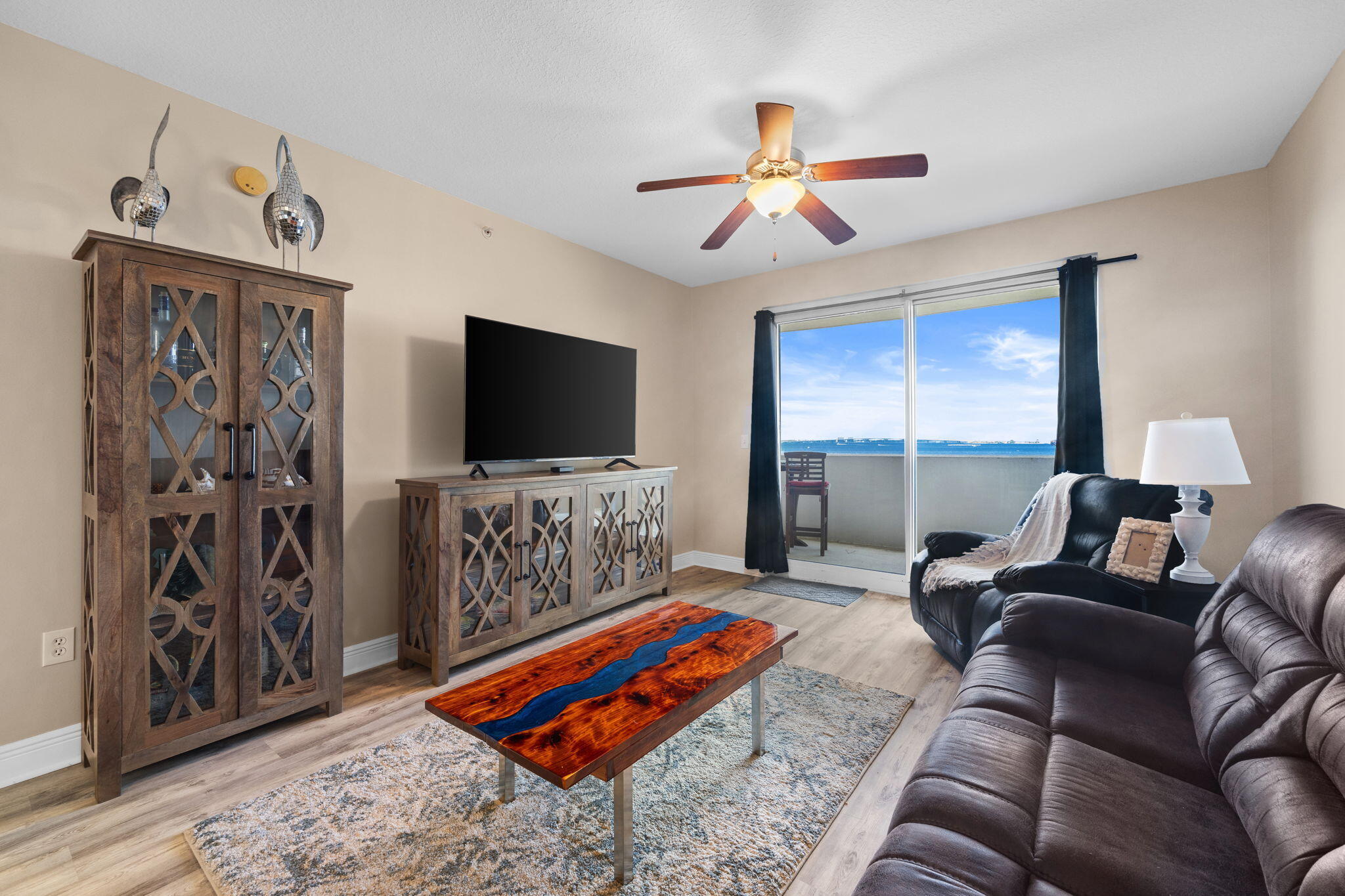 Magnolia Bay Club - Residential