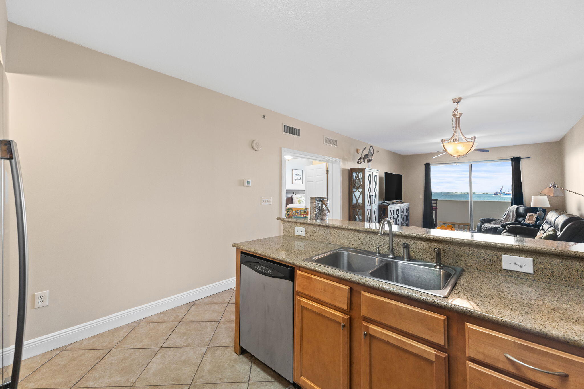 Magnolia Bay Club - Residential