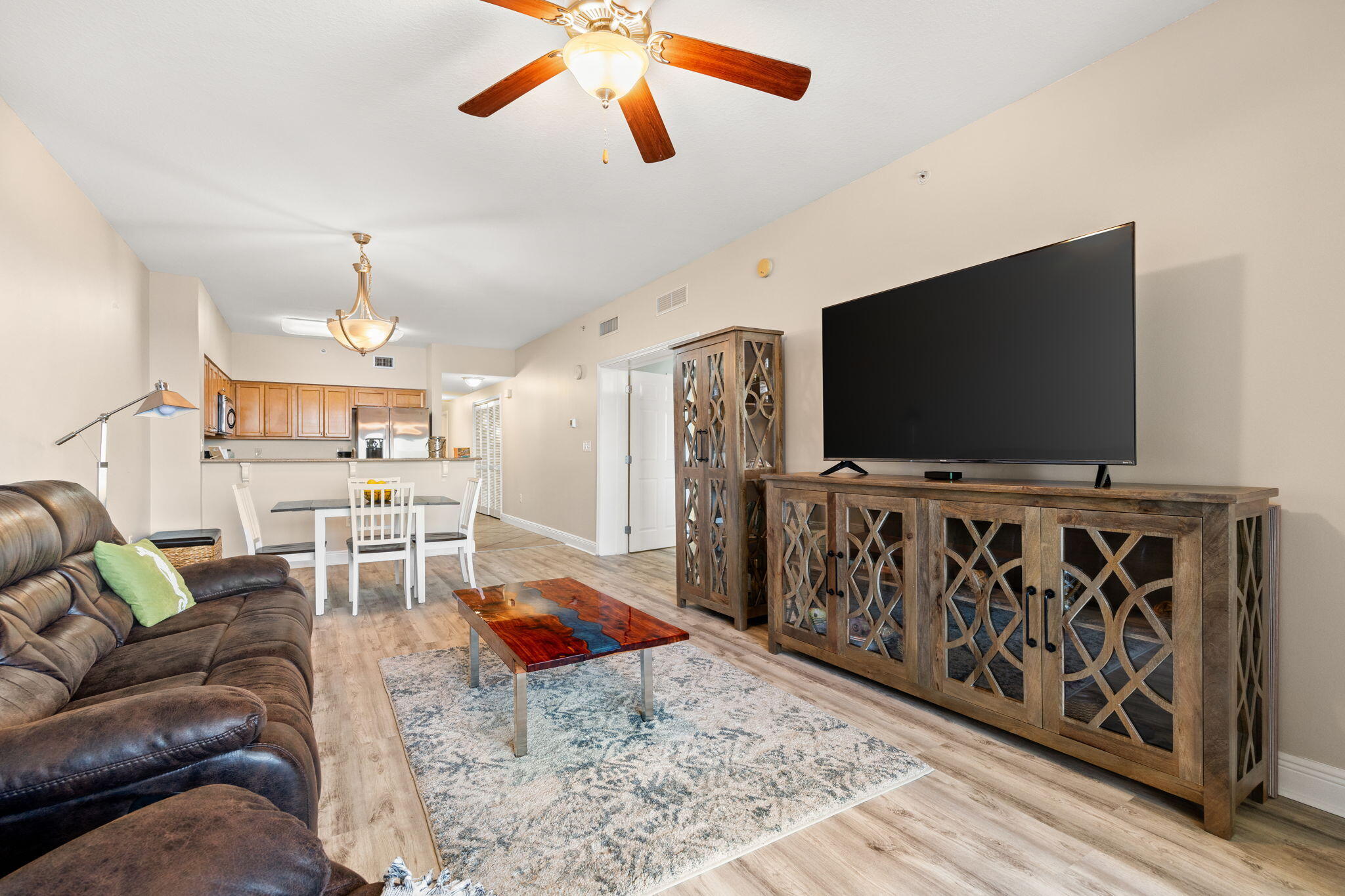 Magnolia Bay Club - Residential