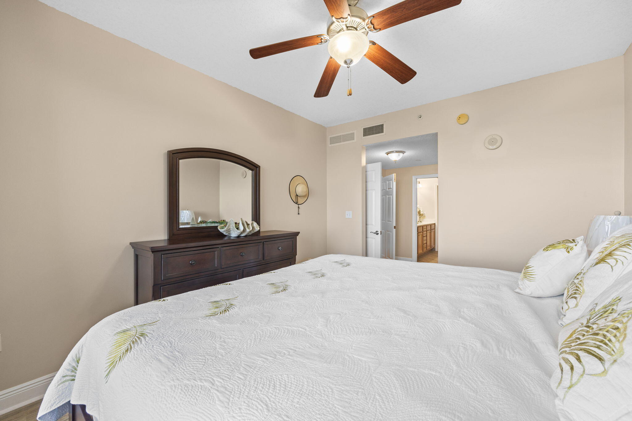 Magnolia Bay Club - Residential