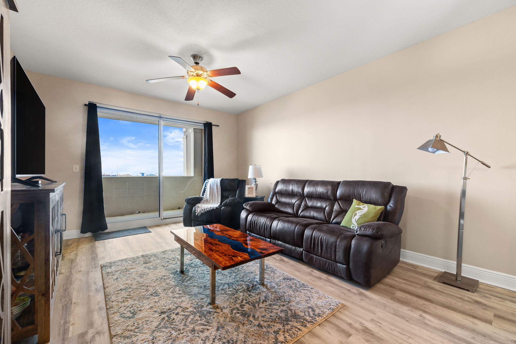 Magnolia Bay Club - Residential