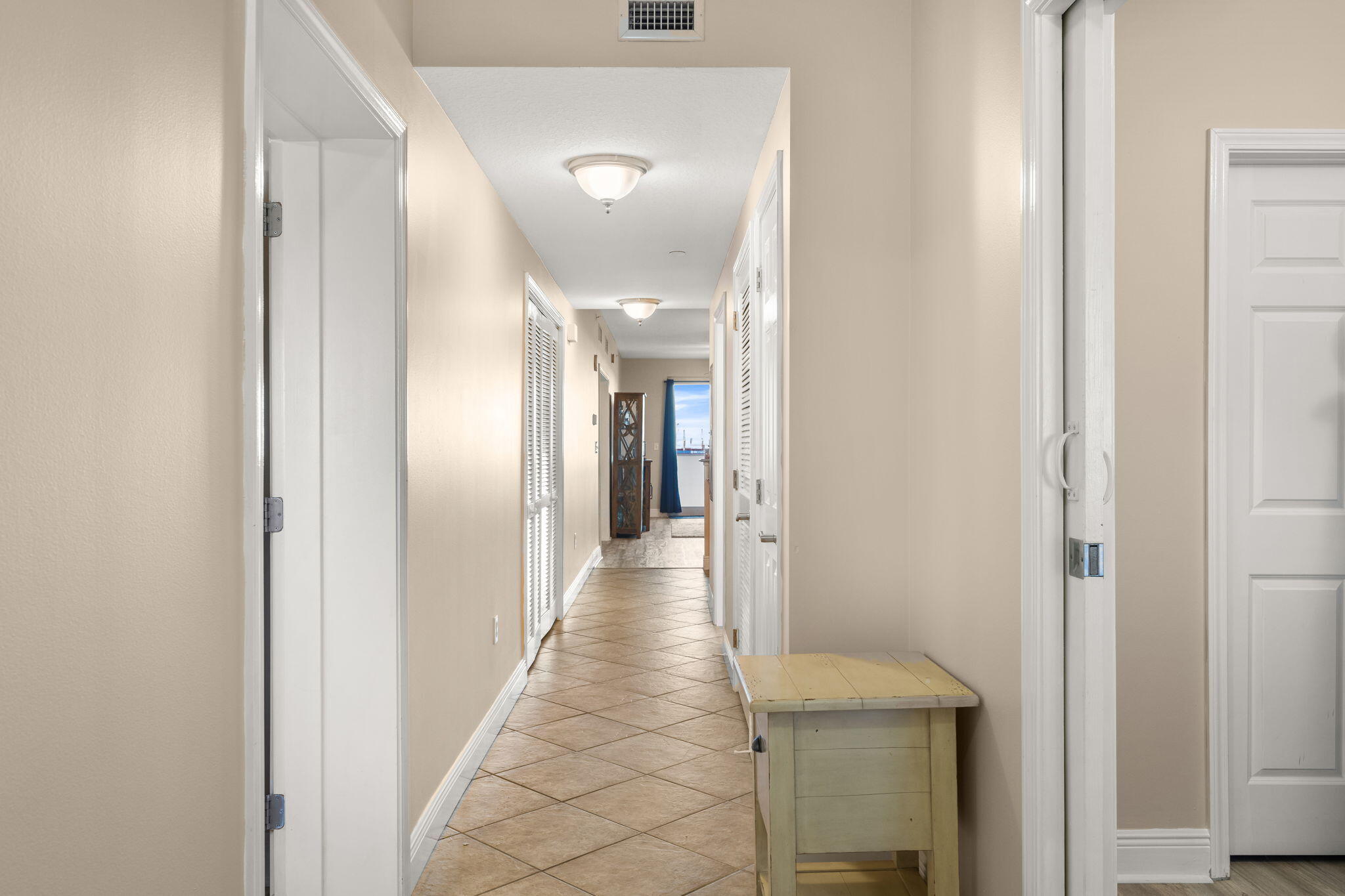 Magnolia Bay Club - Residential