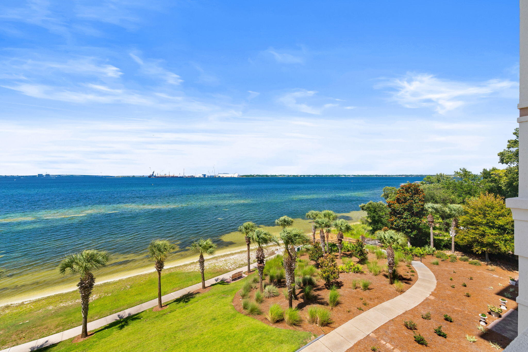 Magnolia Bay Club - Residential