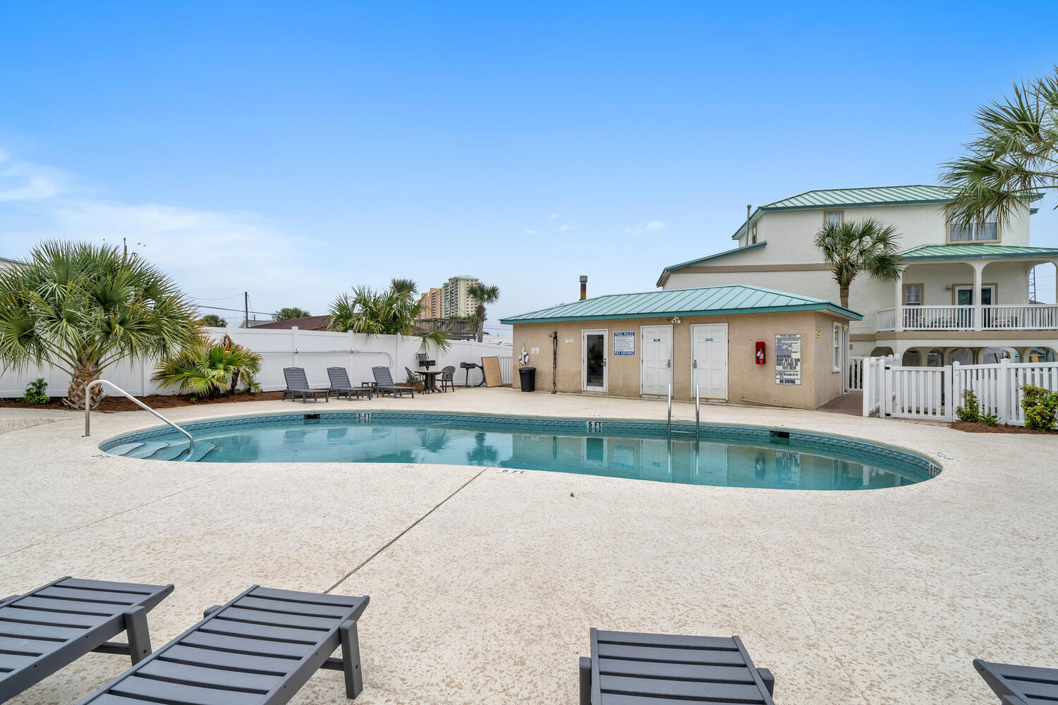 The Palms Townhomes - Residential