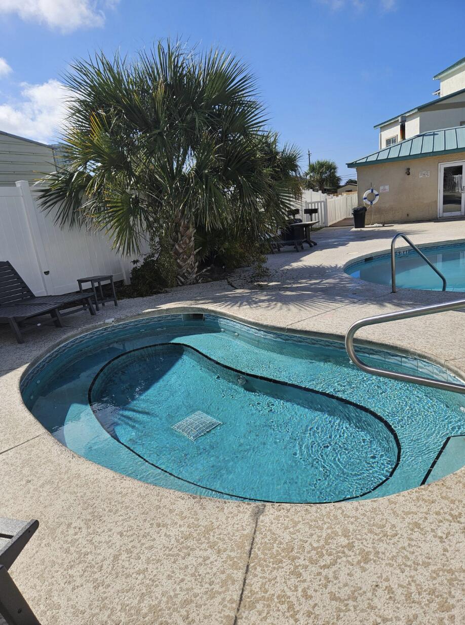 The Palms Townhomes - Residential