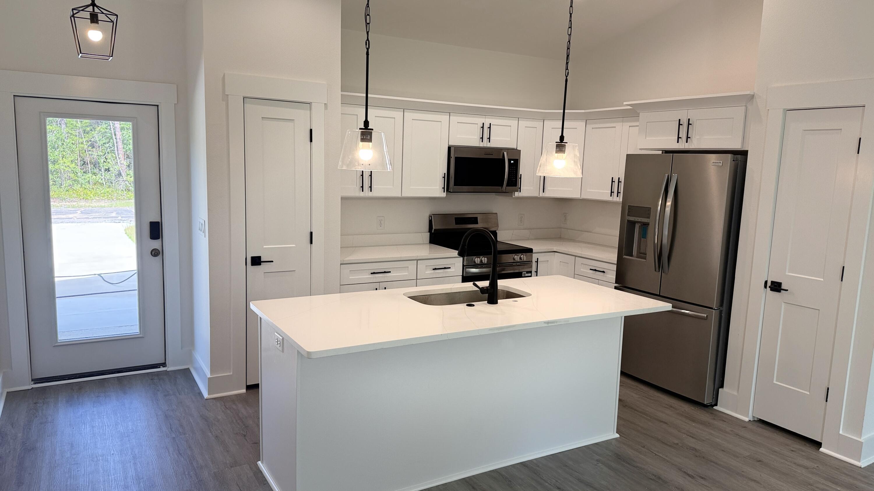 SUNNY HILLS - Residential
