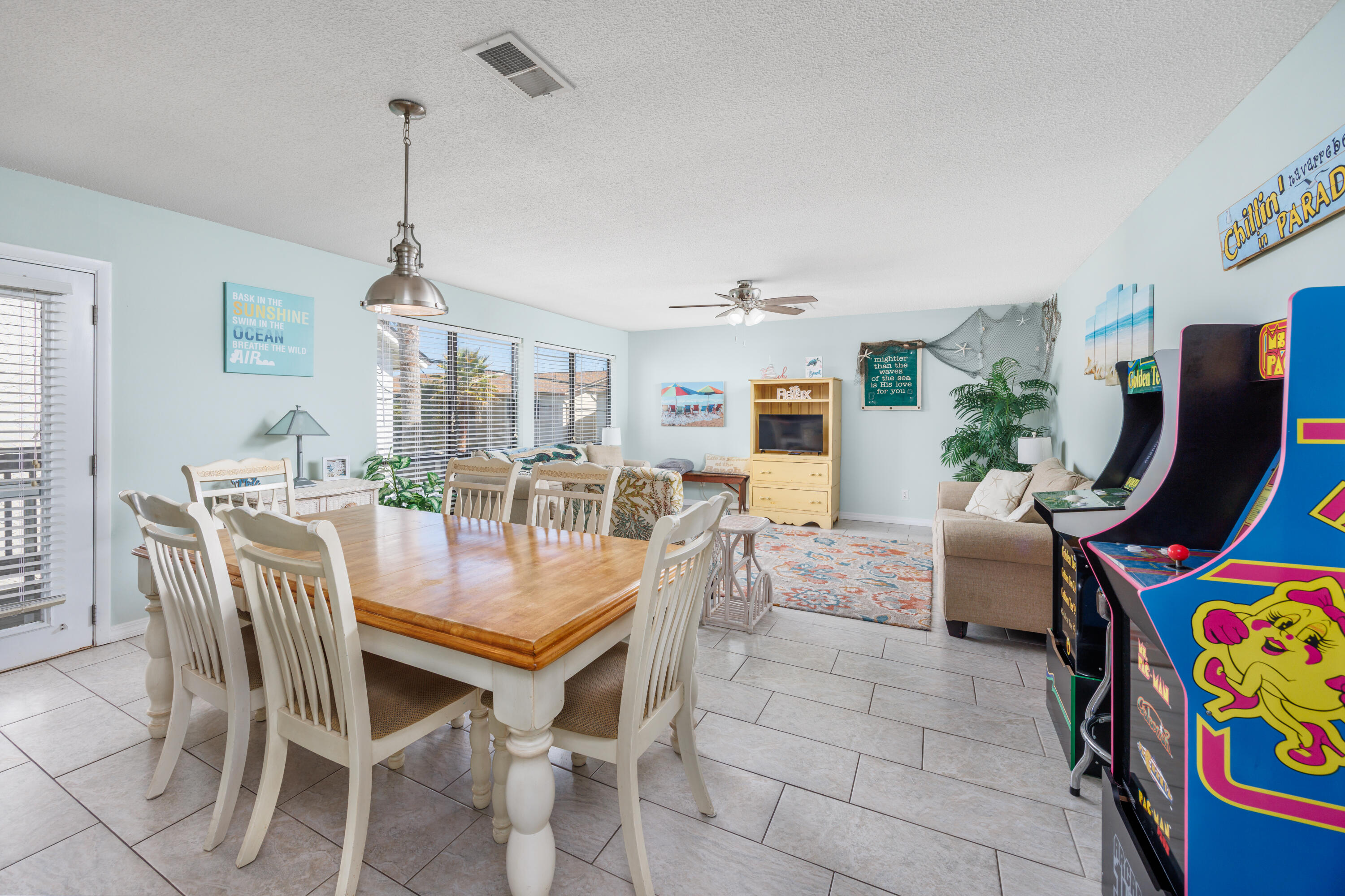 BEACHVIEW CONDOMINIUM - Residential