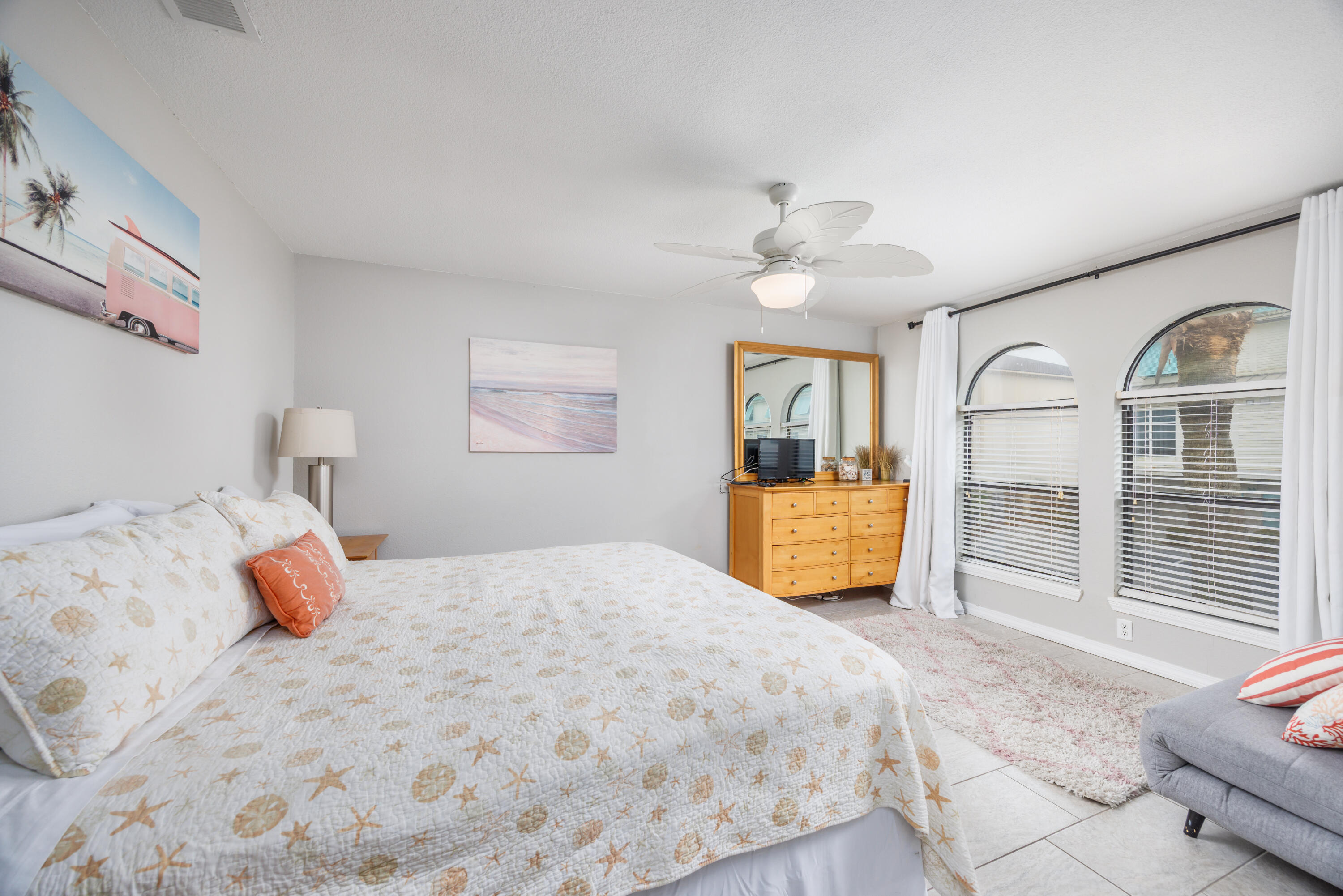 BEACHVIEW CONDOMINIUM - Residential