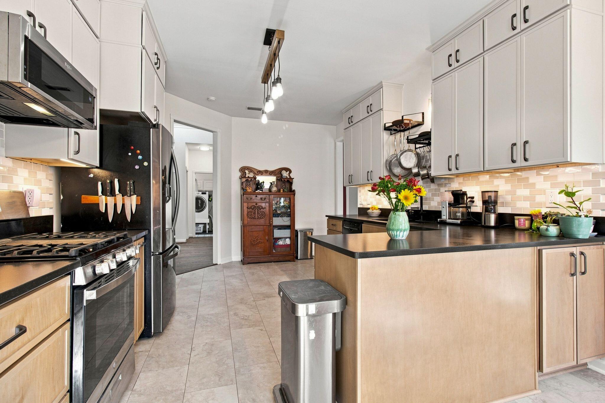 SARAH ANNE POINTE S/D - Residential