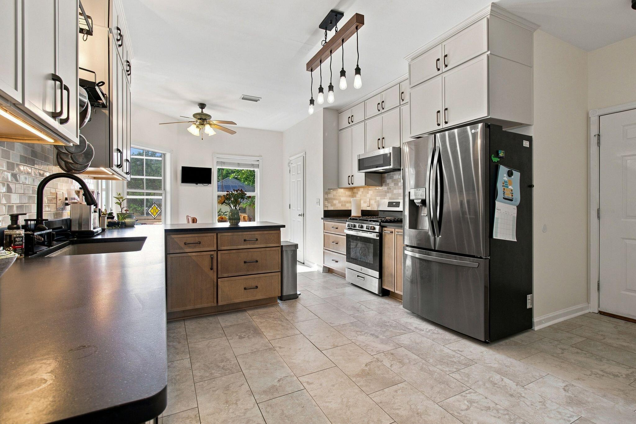SARAH ANNE POINTE S/D - Residential