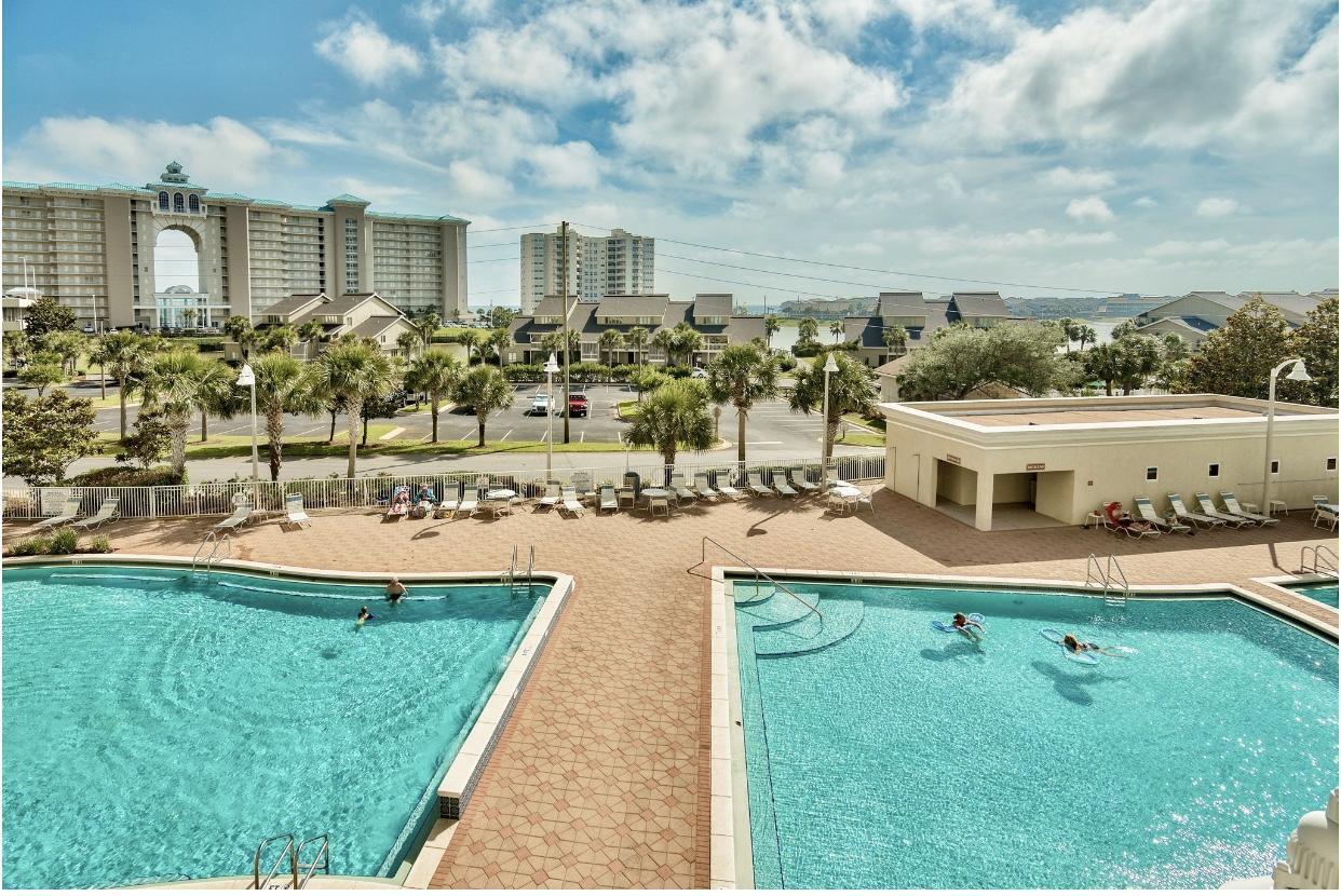 ARIEL DUNES II - Residential Lease