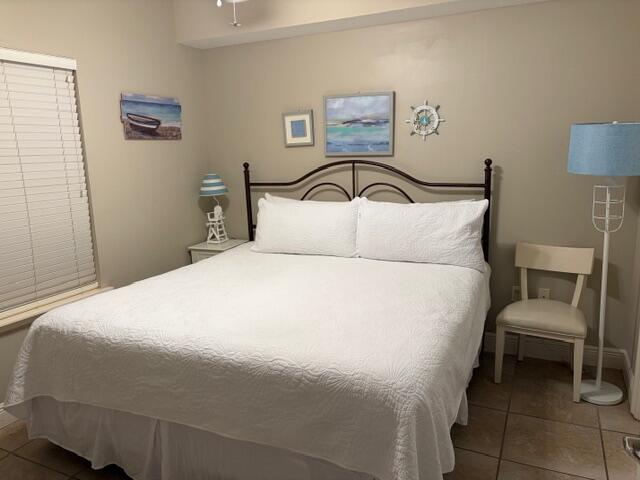 ARIEL DUNES II - Residential Lease