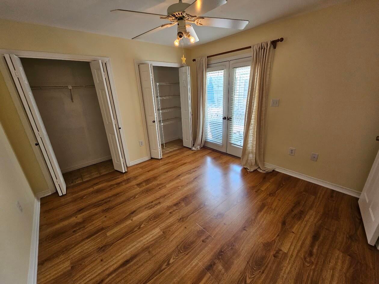 BAYVIEW MANOR 1ST ADDN - Residential