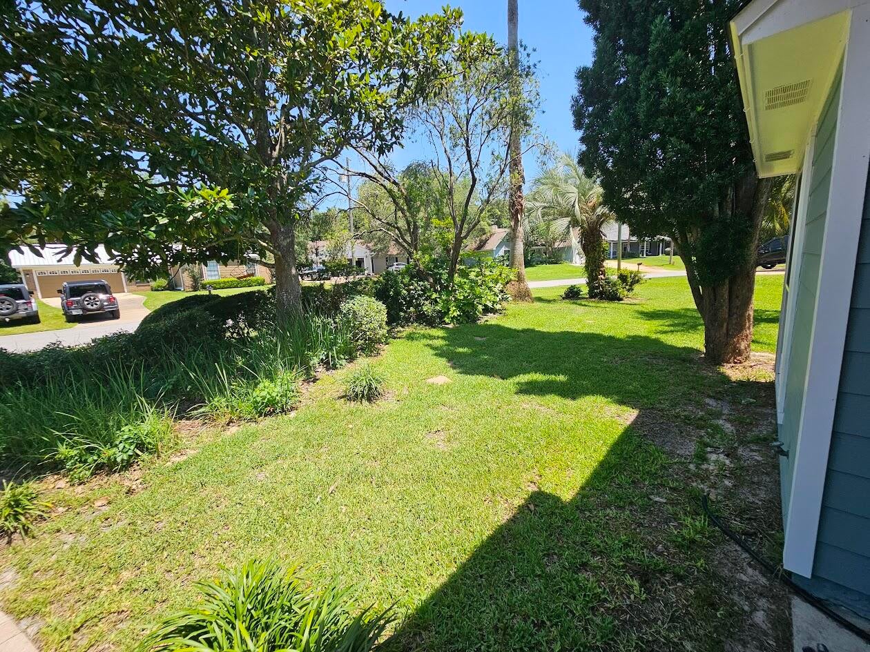 BAYVIEW MANOR 1ST ADDN - Residential