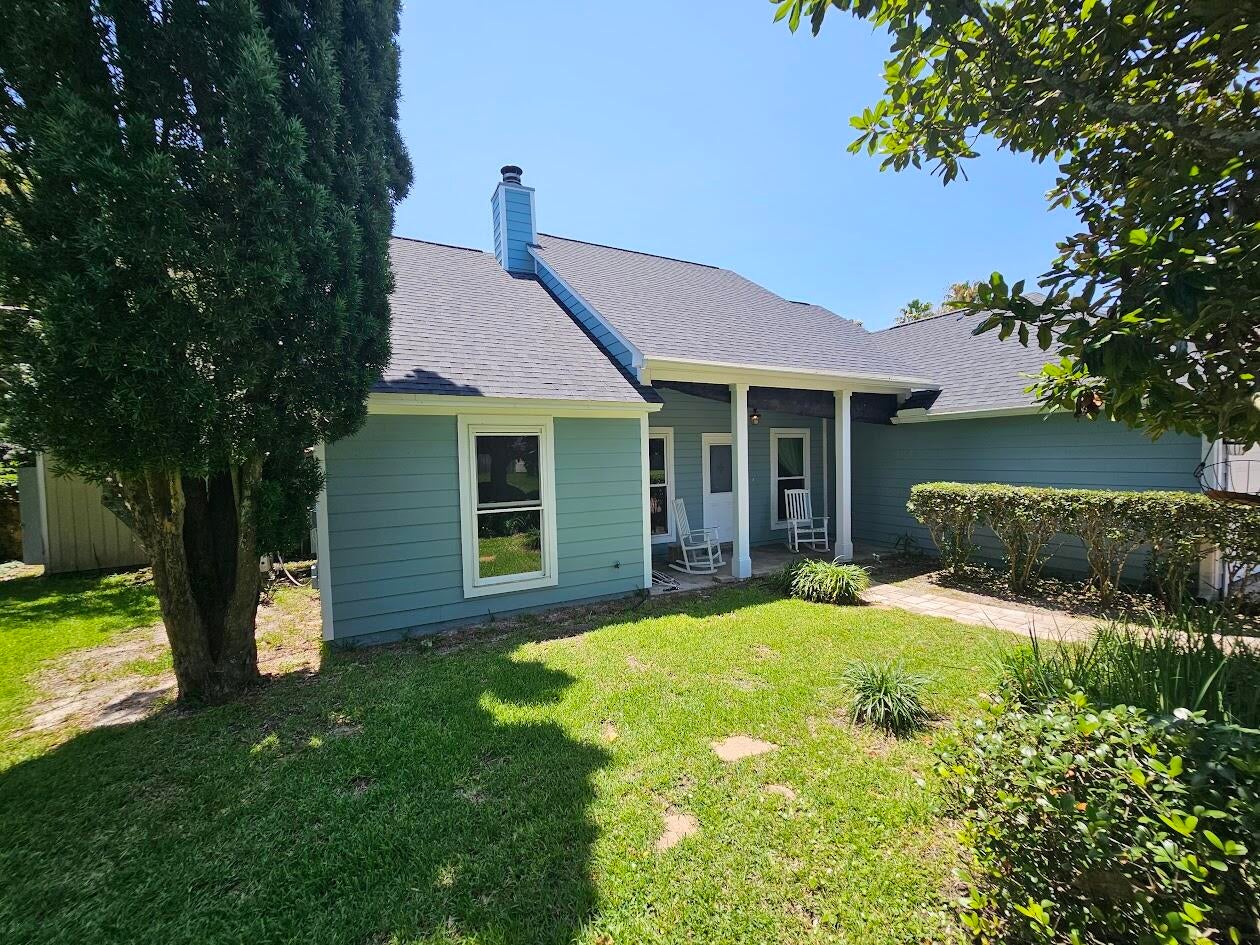 BAYVIEW MANOR 1ST ADDN - Residential