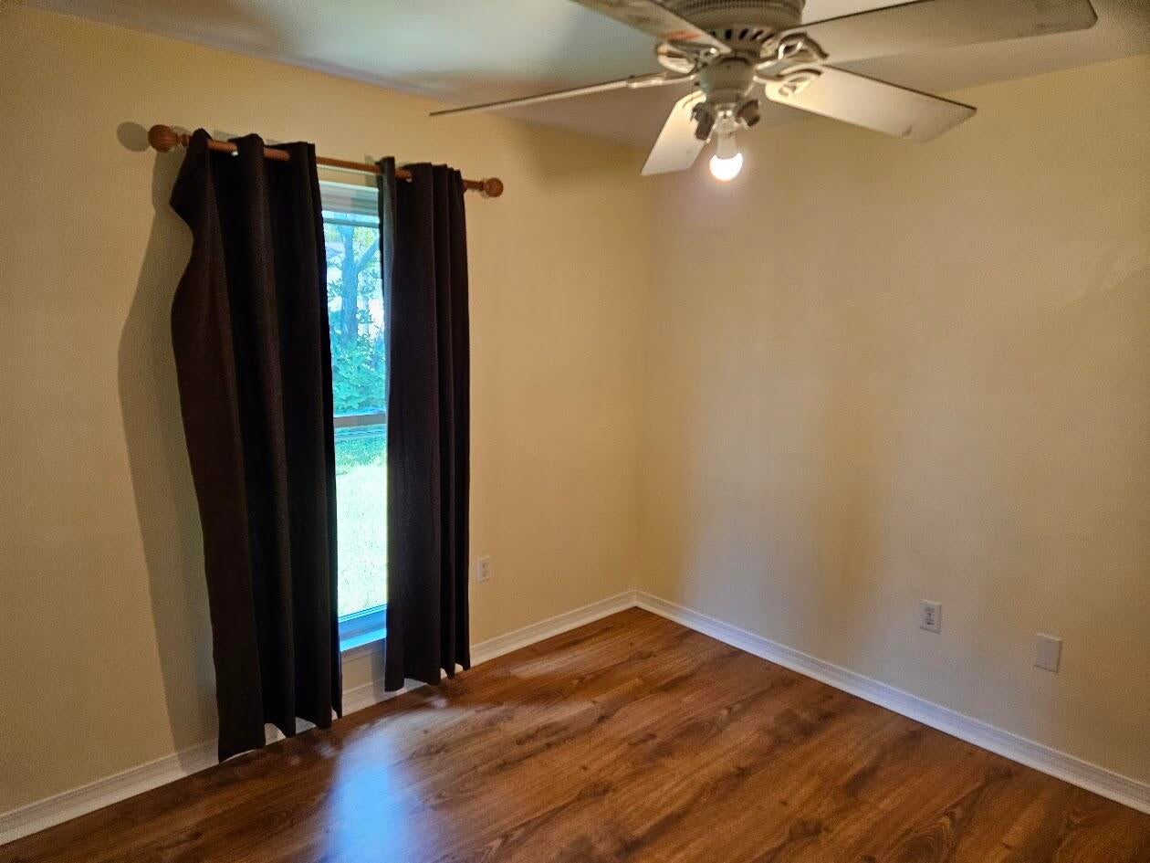 BAYVIEW MANOR 1ST ADDN - Residential