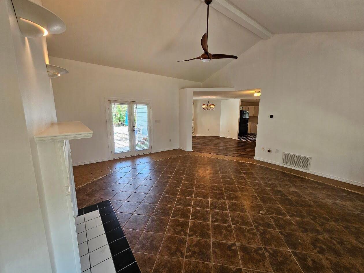 BAYVIEW MANOR 1ST ADDN - Residential