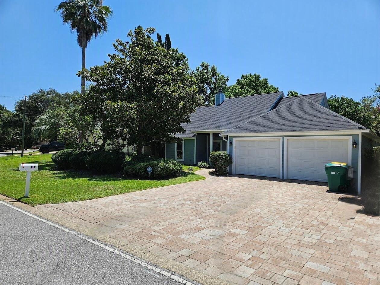 BAYVIEW MANOR 1ST ADDN - Residential