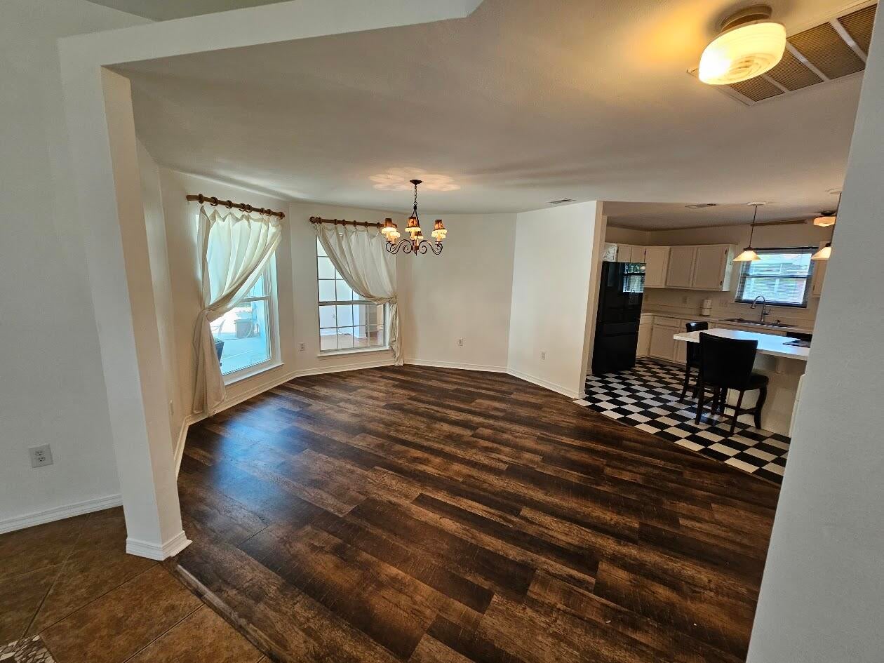 BAYVIEW MANOR 1ST ADDN - Residential