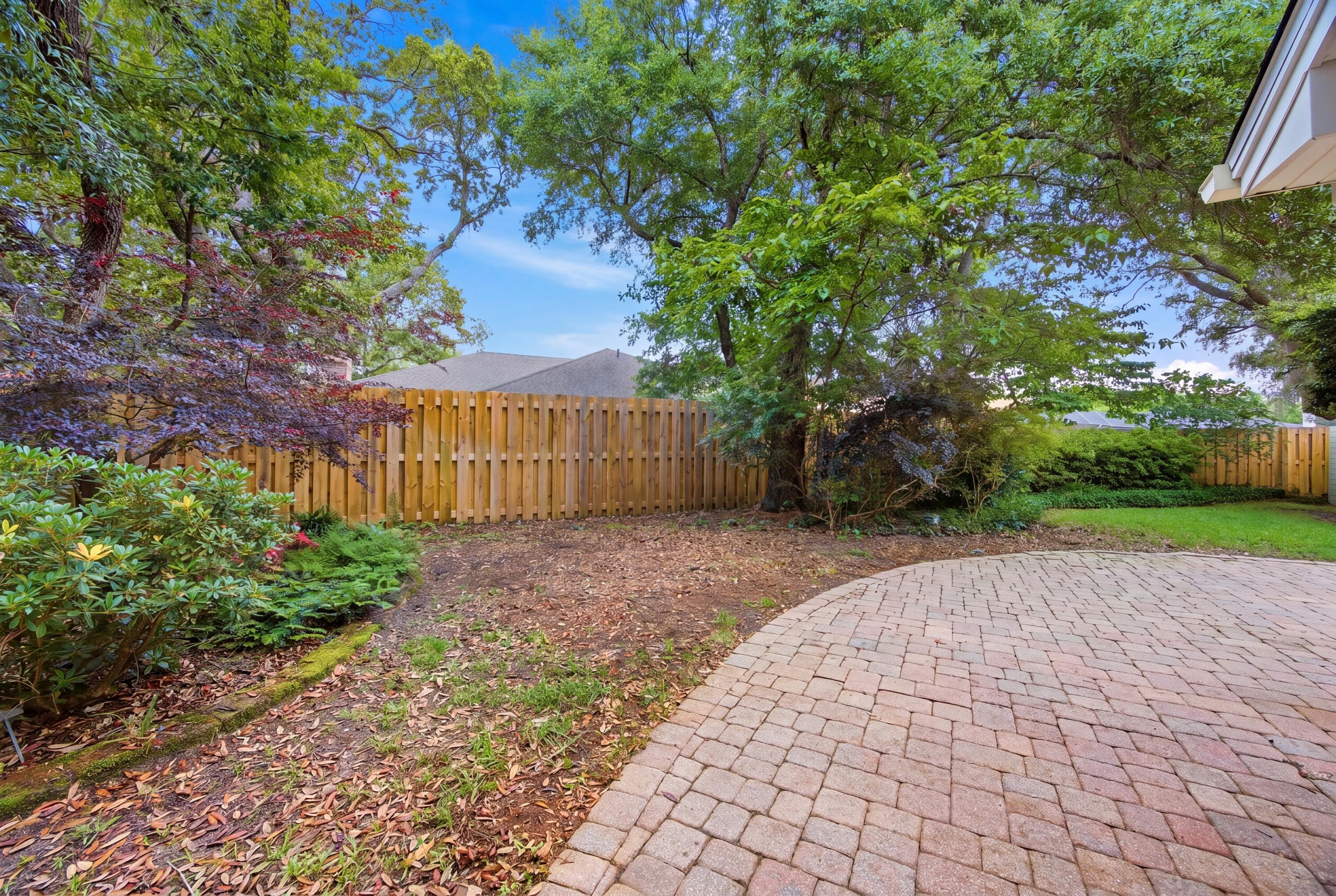 LAKE POINTE - Residential