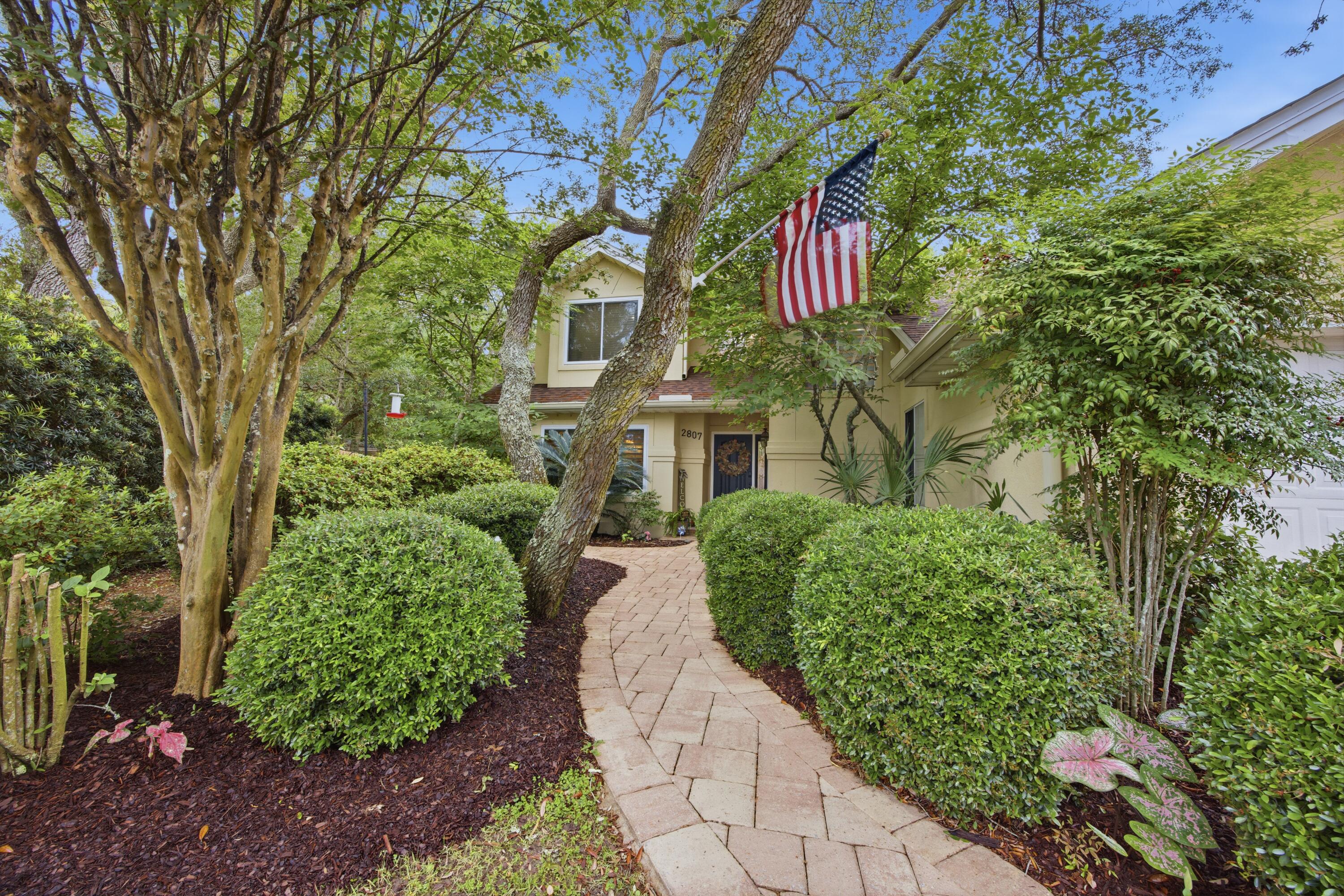 LAKE POINTE - Residential