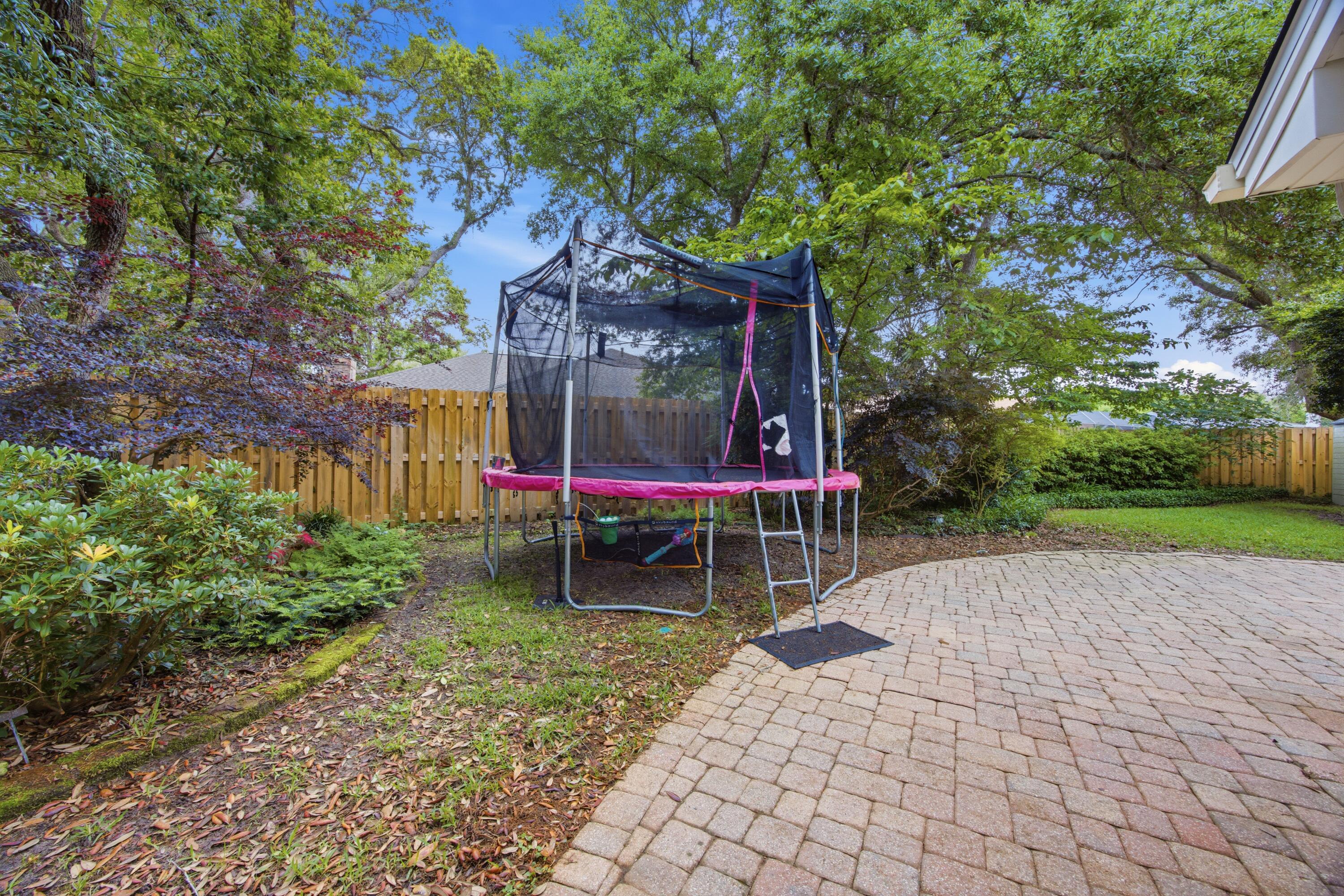 LAKE POINTE - Residential