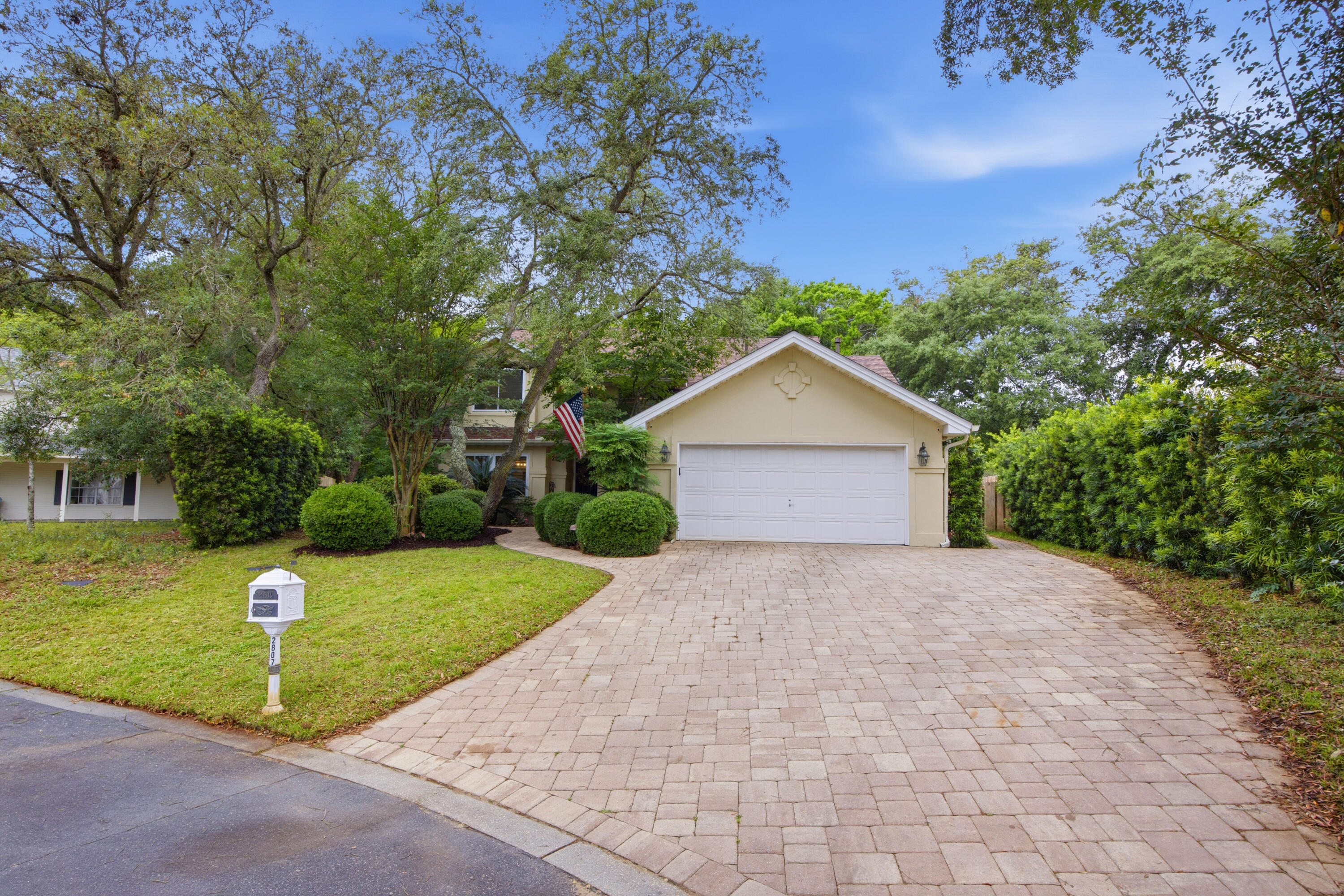LAKE POINTE - Residential