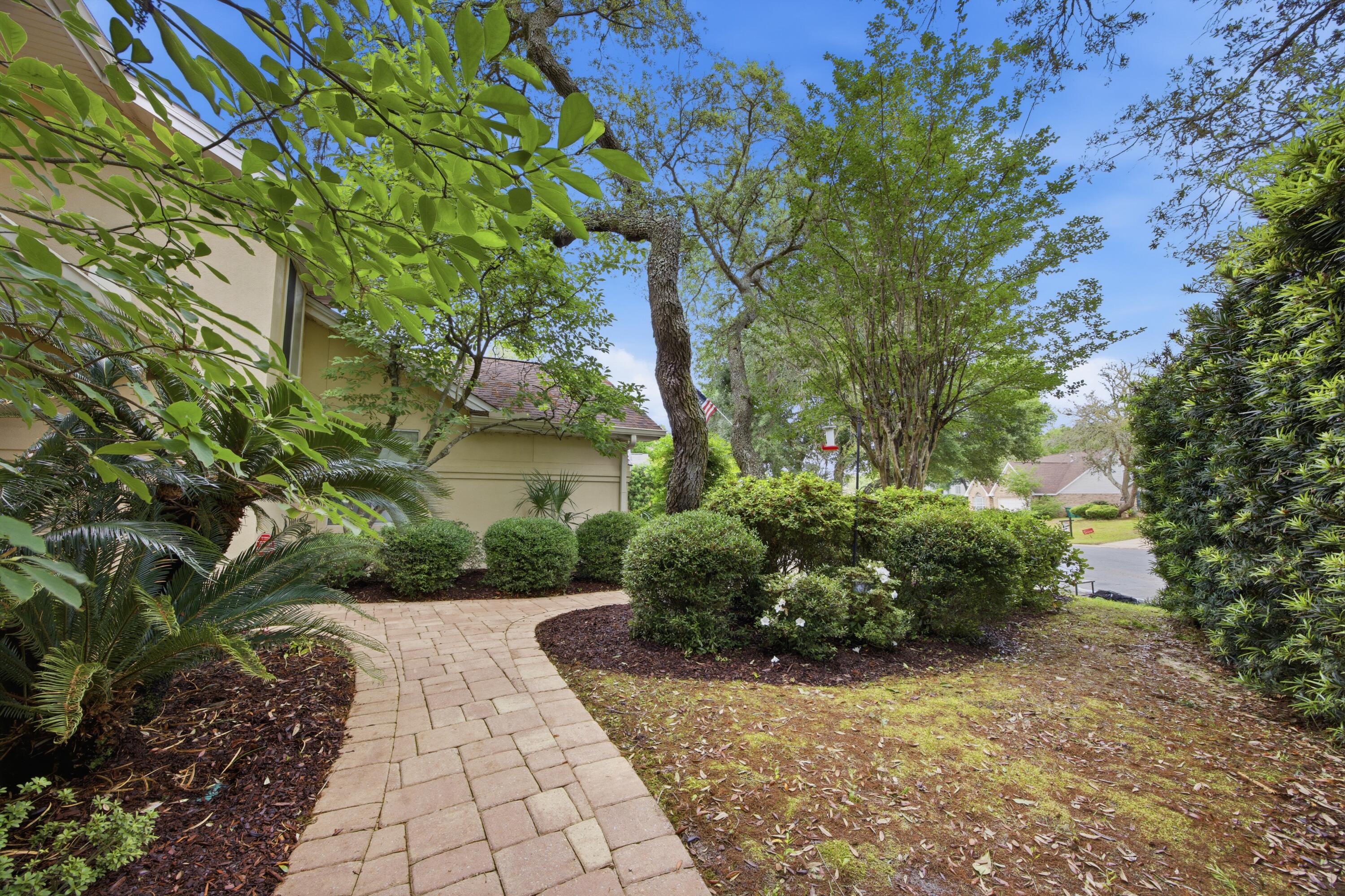 LAKE POINTE - Residential