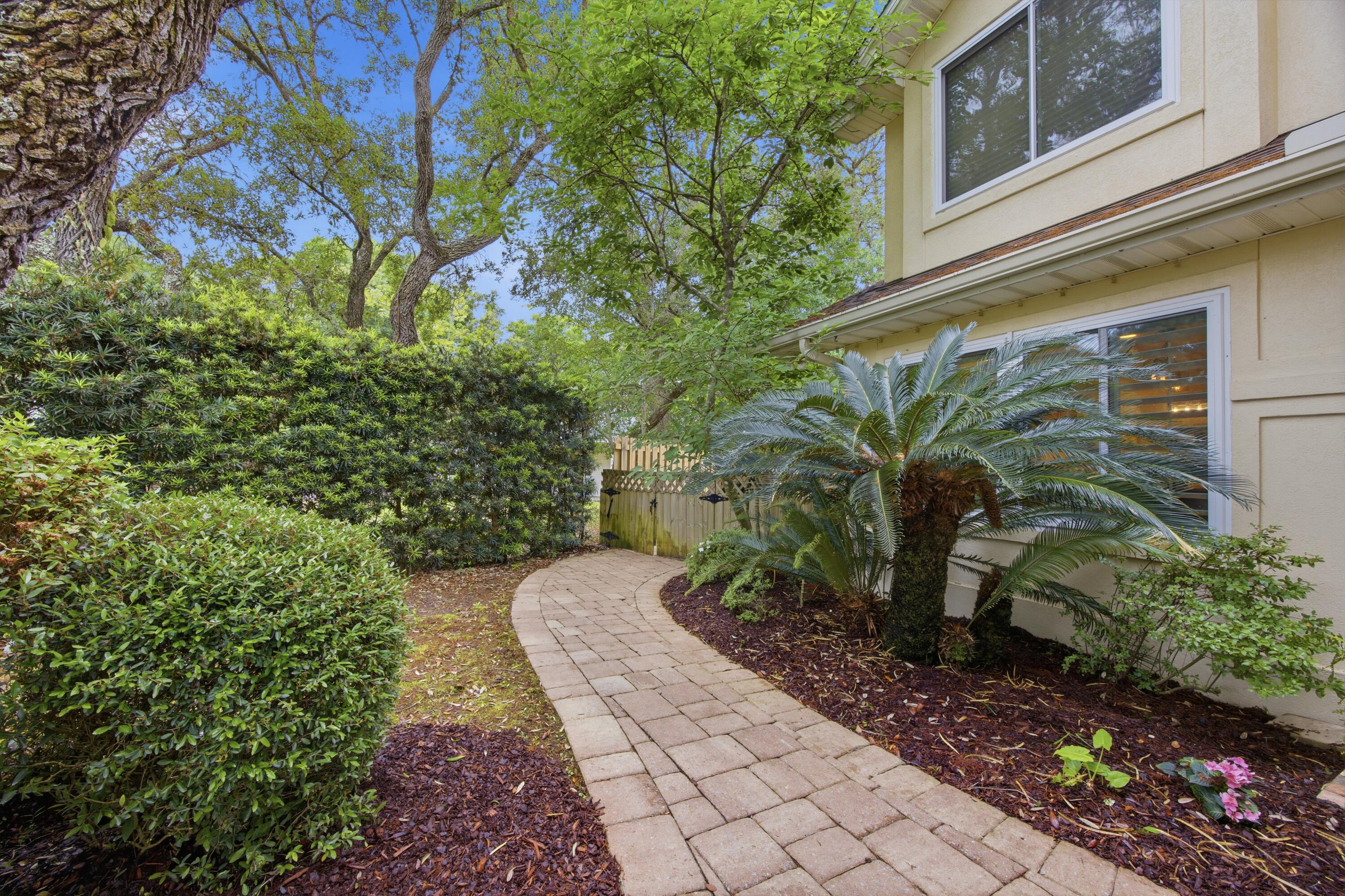 LAKE POINTE - Residential