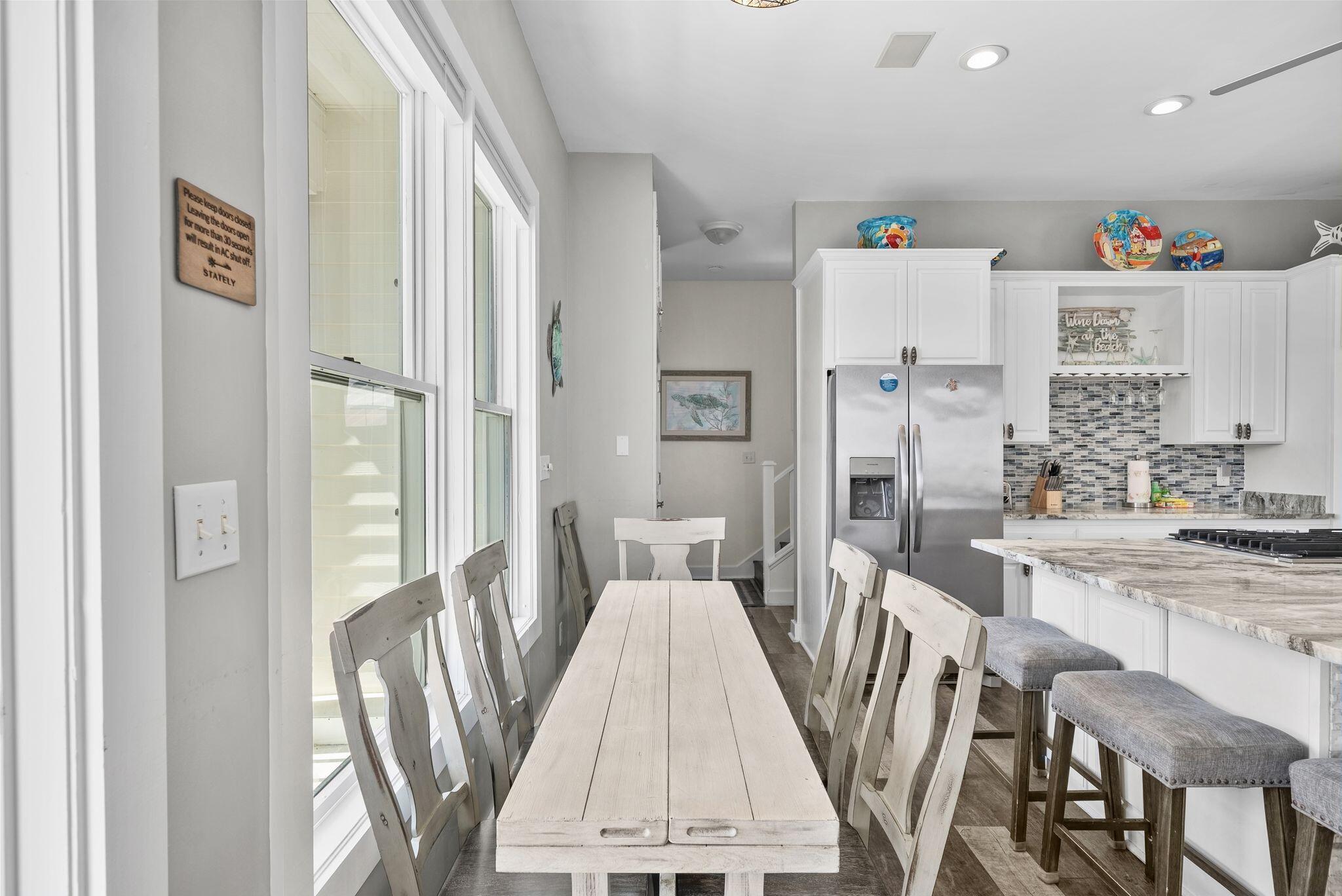 SUNRISE BEACH - Residential