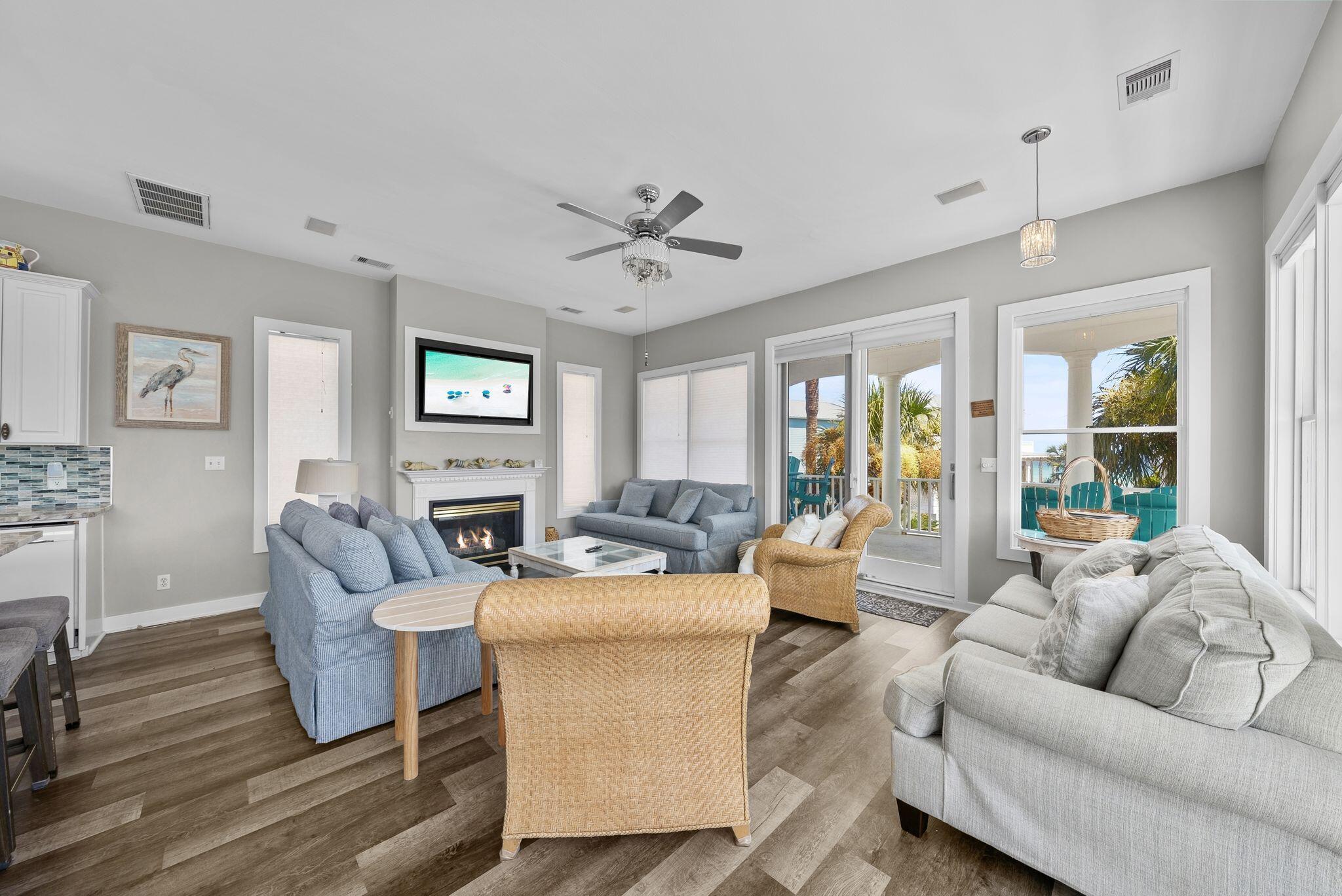 SUNRISE BEACH - Residential