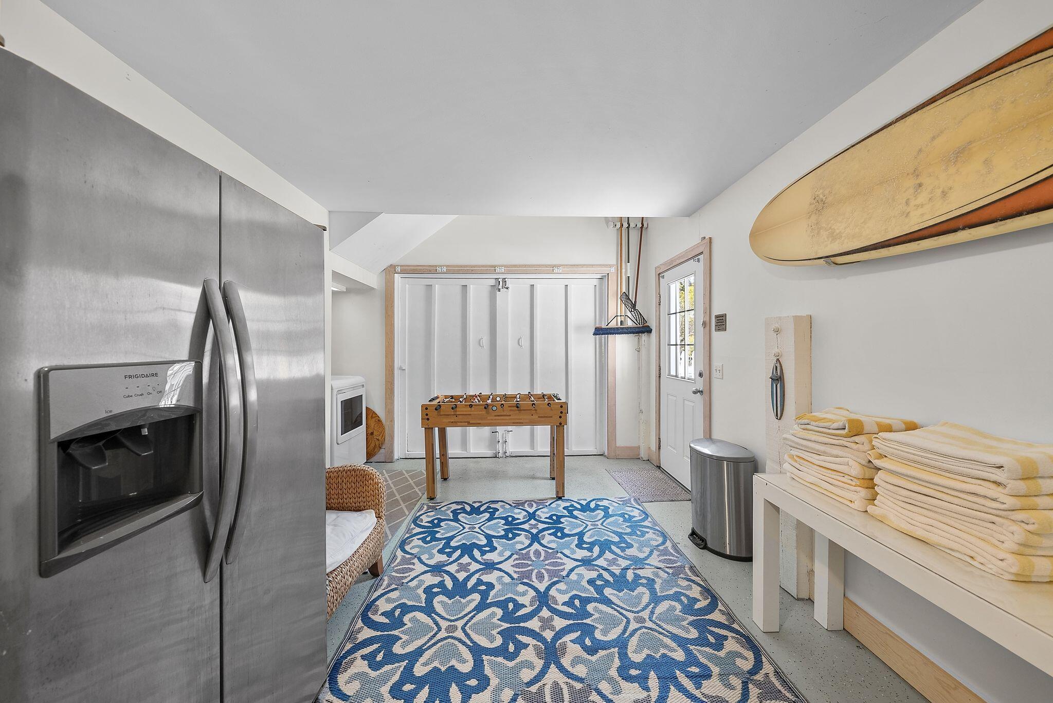 SUNRISE BEACH - Residential
