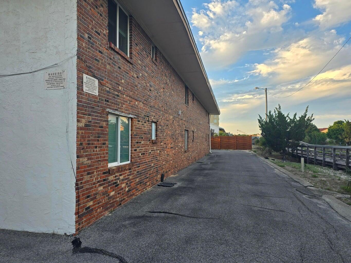 BREAKERS WEST - Residential Lease