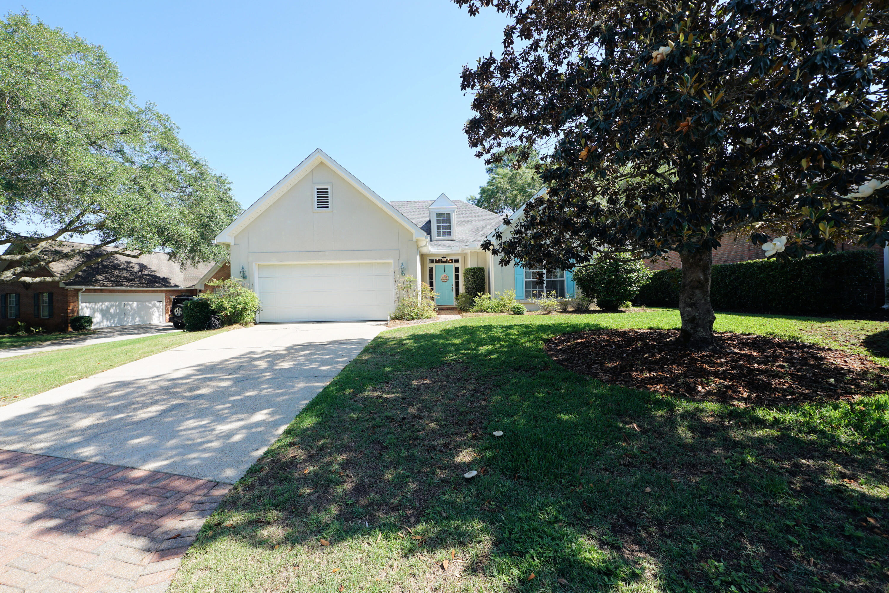 TURNBERRY PLACE - Residential