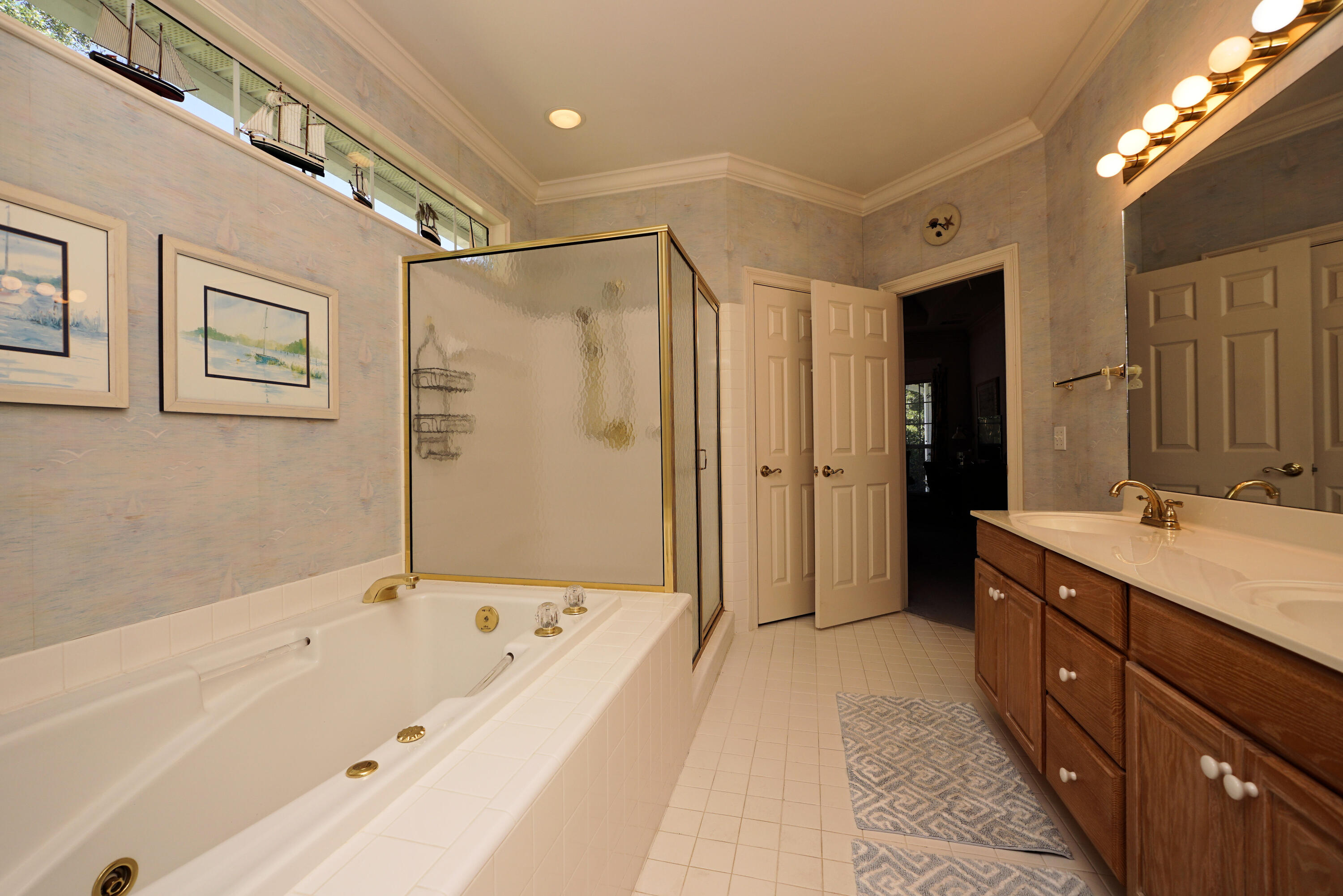 TURNBERRY PLACE - Residential
