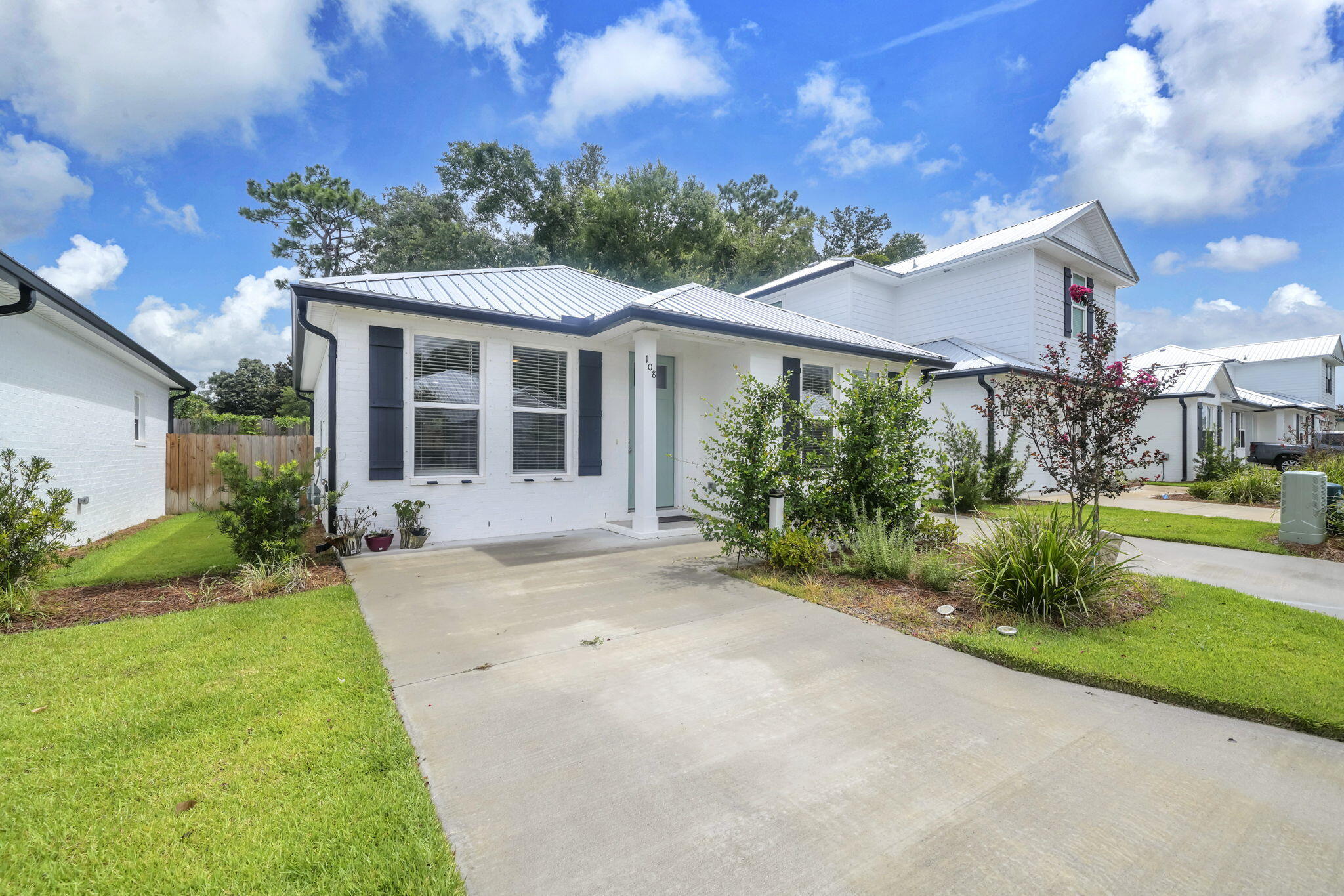 KAKE COTTAGES - Residential
