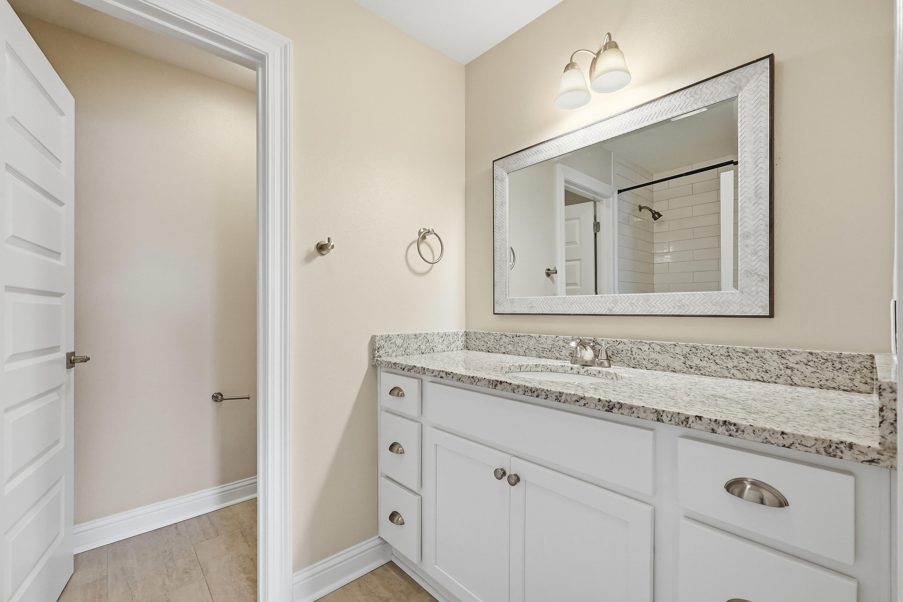 BLUEWATER COMMON - Residential Lease