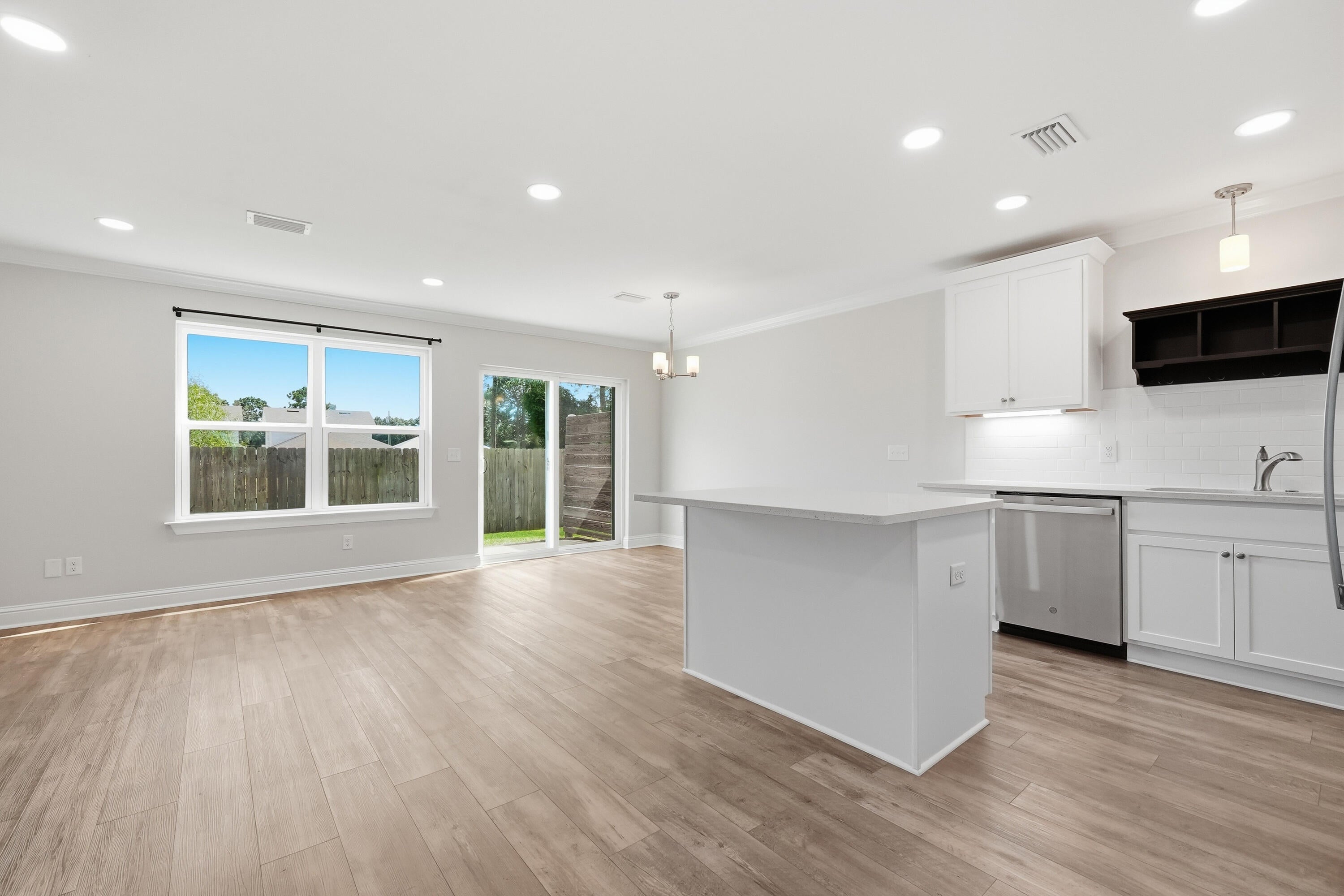 BLUEWATER COMMON - Residential Lease