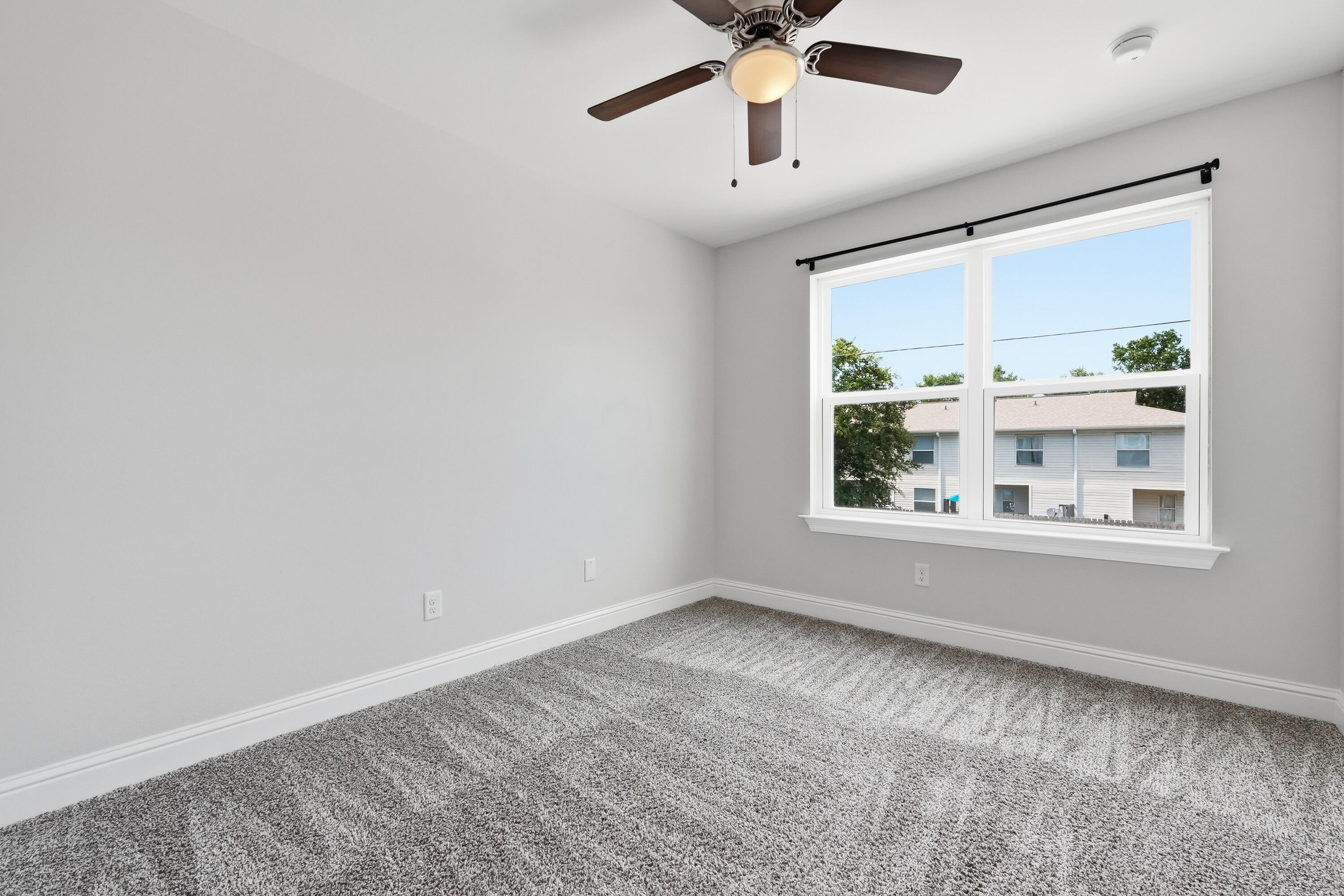 BLUEWATER COMMON - Residential Lease