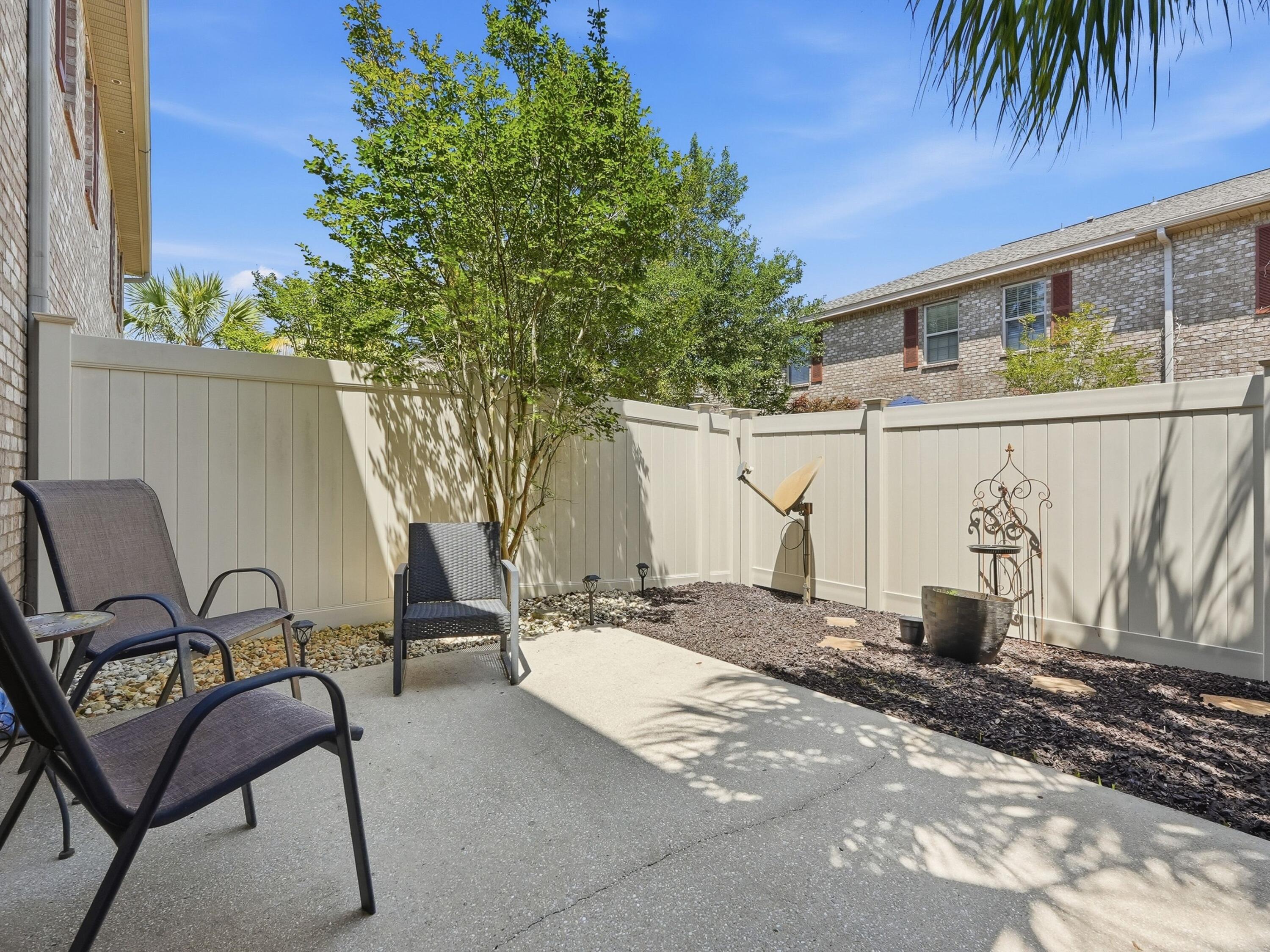 RESERVE POINTE - Residential
