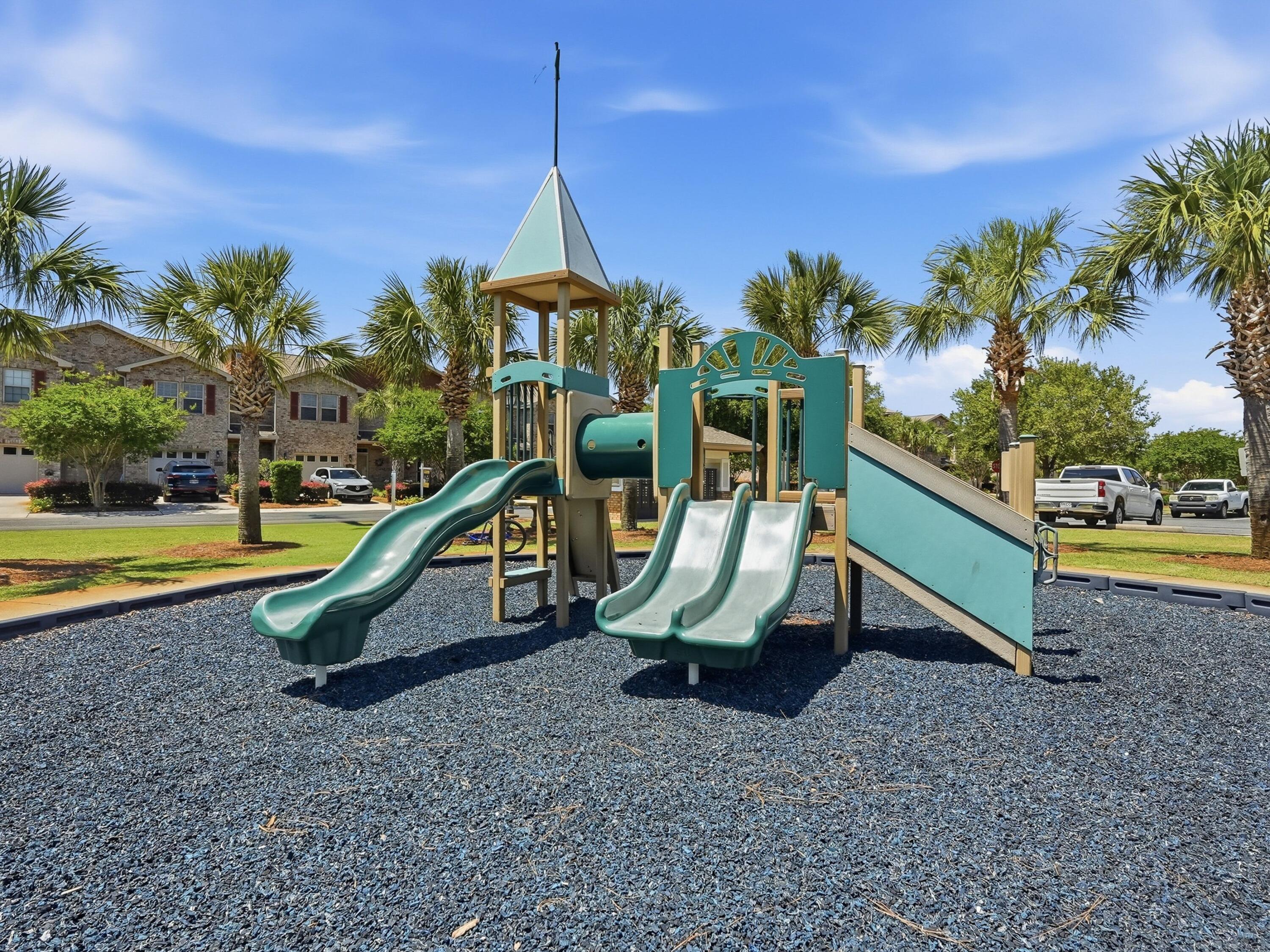 RESERVE POINTE - Residential