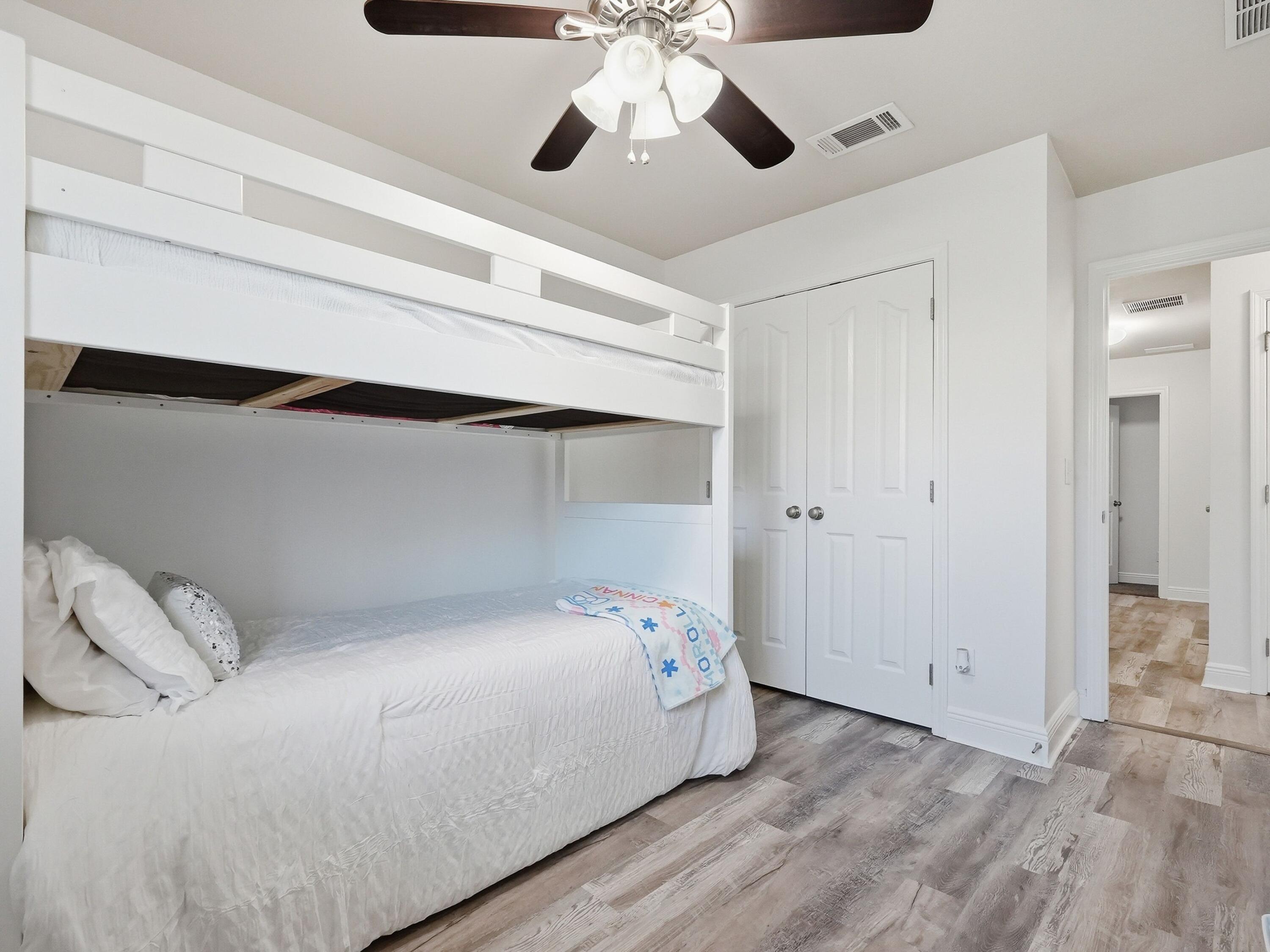 RESERVE POINTE - Residential