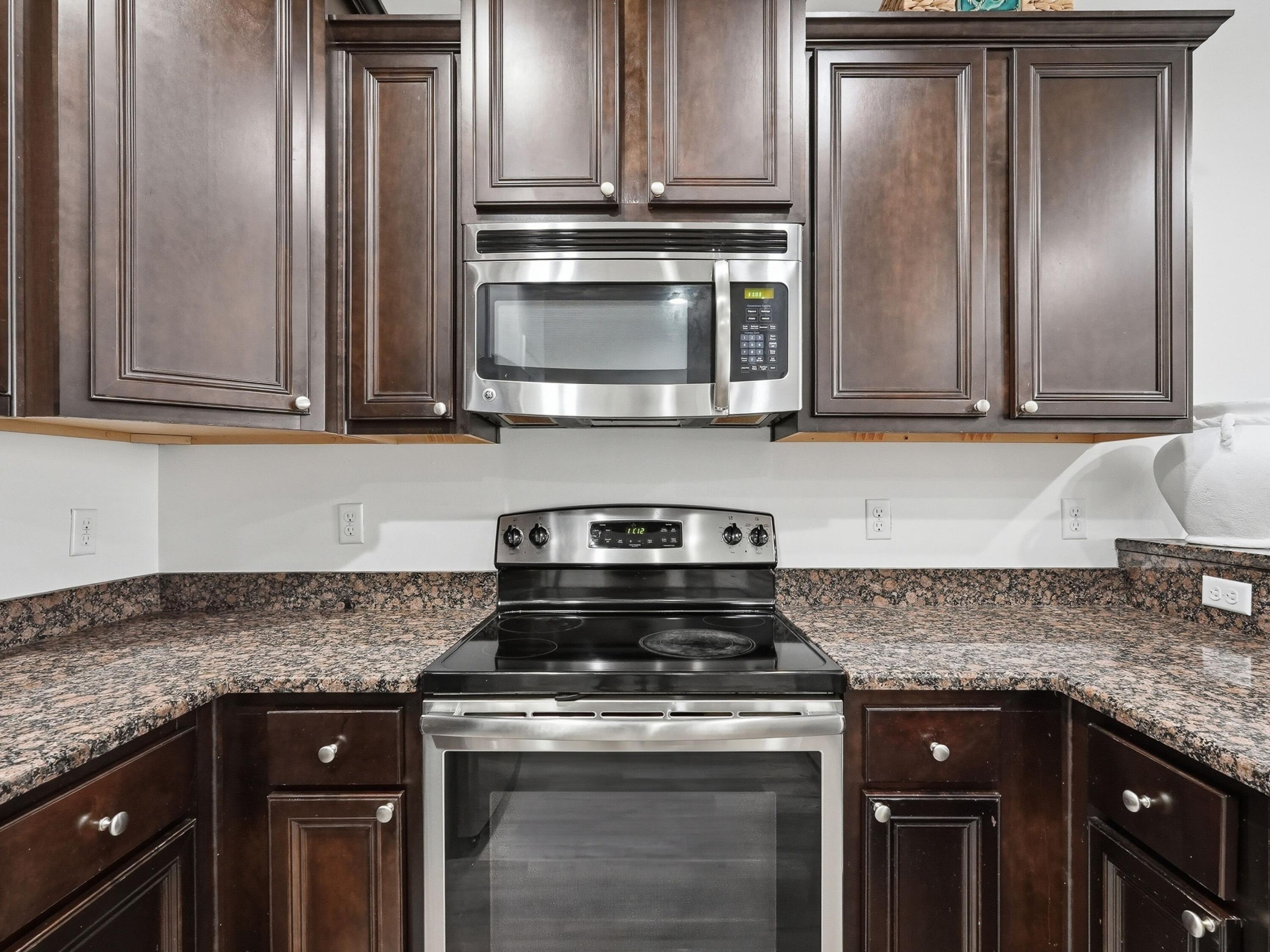 RESERVE POINTE - Residential