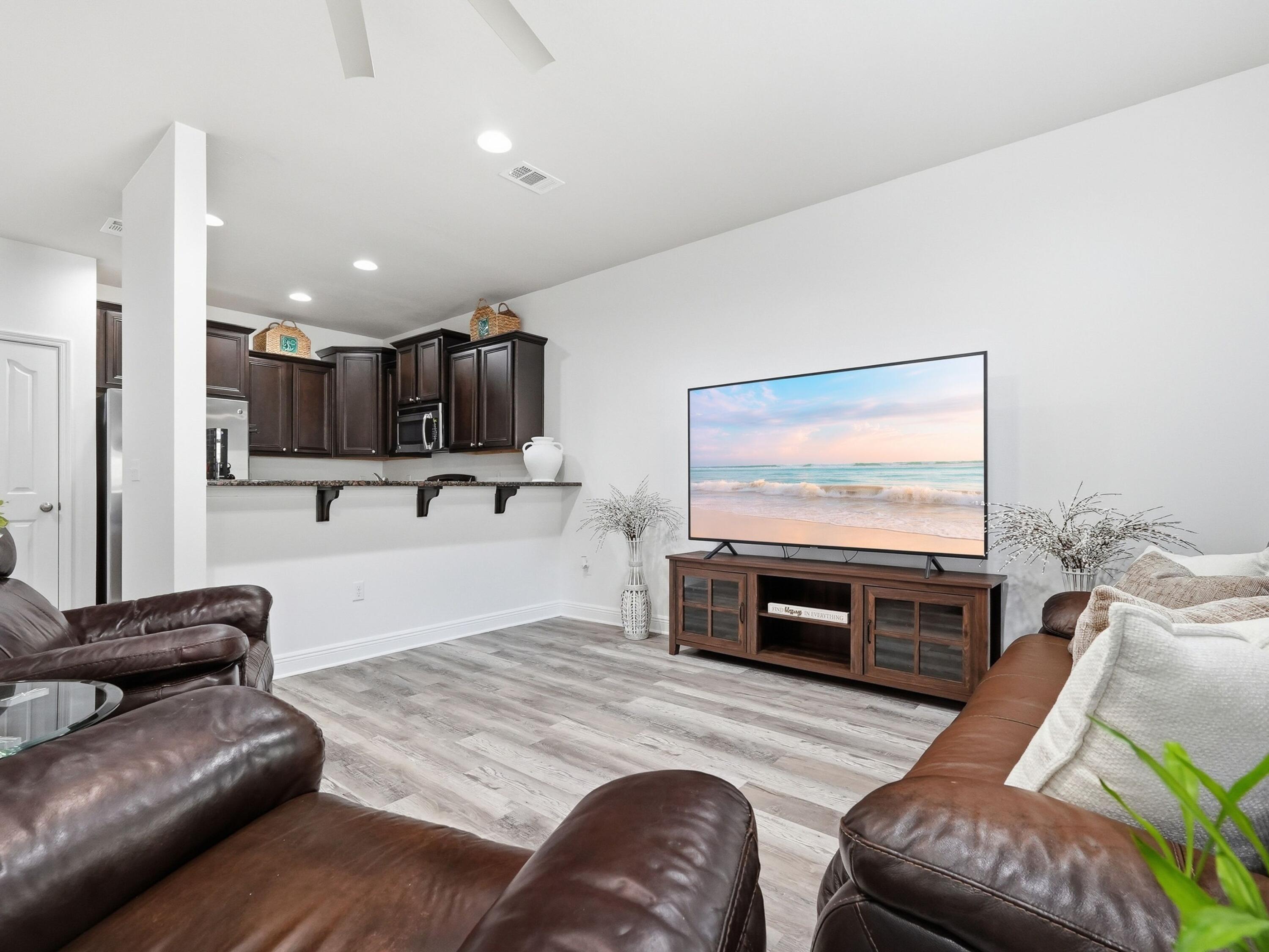 RESERVE POINTE - Residential