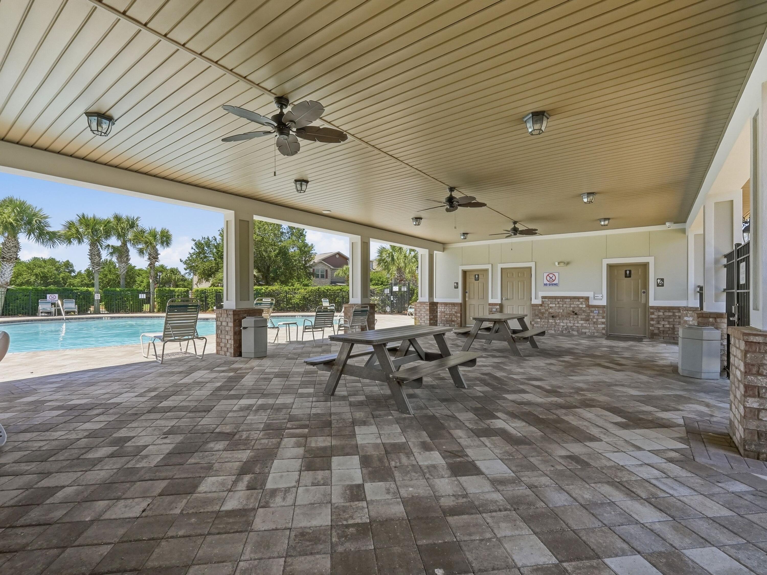 RESERVE POINTE - Residential
