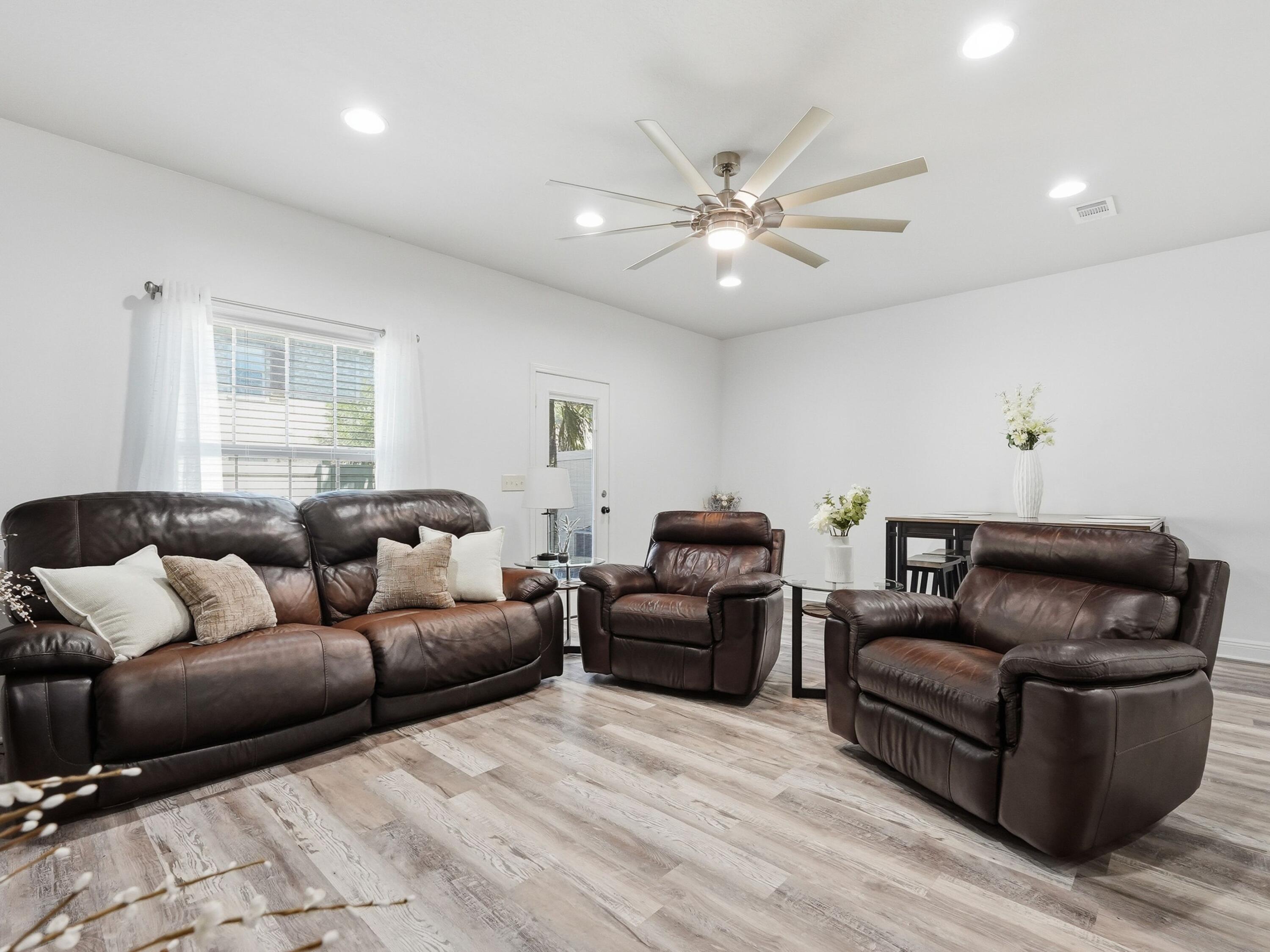 RESERVE POINTE - Residential